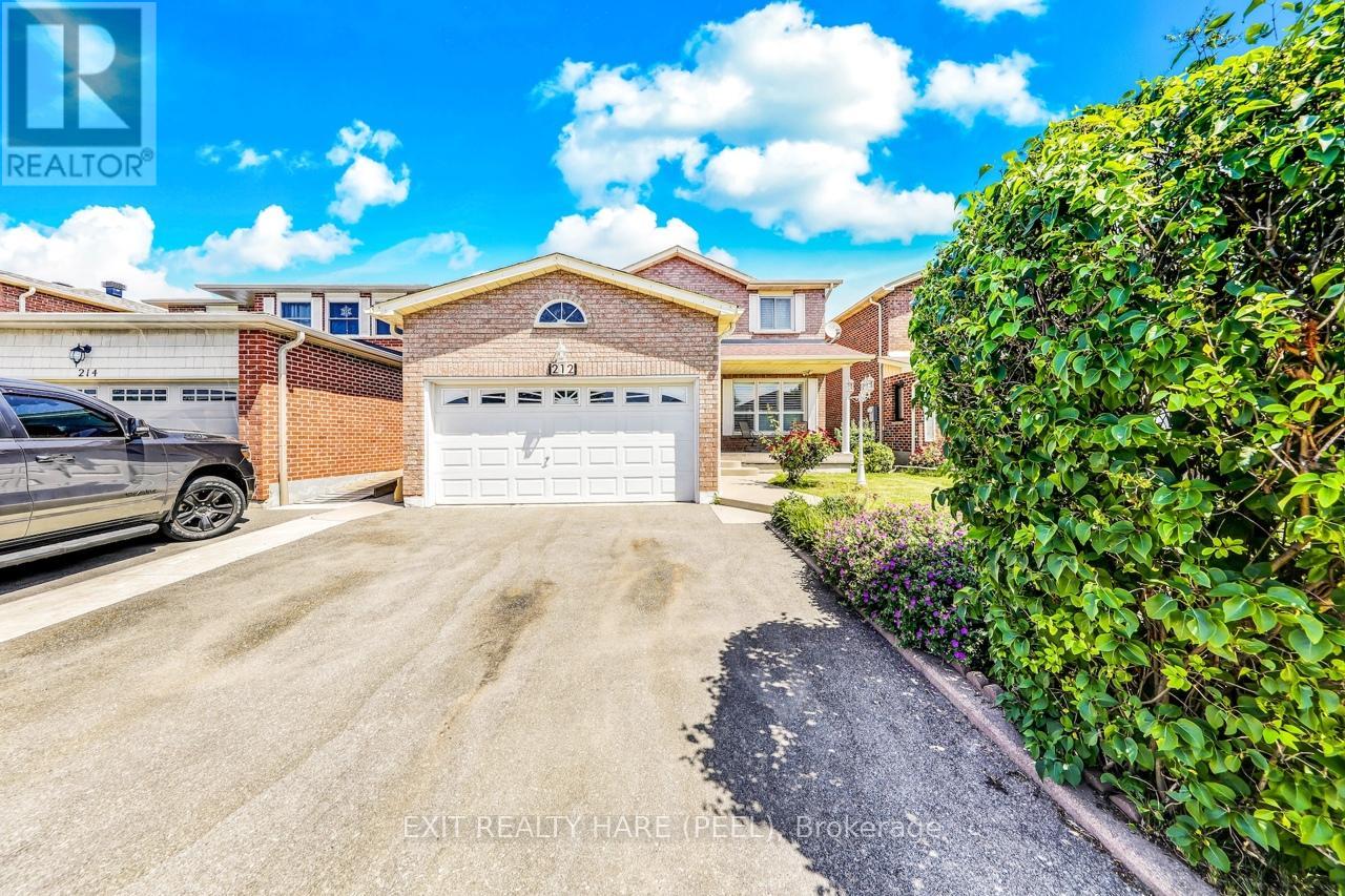 212 Vodden Street W, Brampton (Brampton West), Ontario  L6X 2V3 - Photo 2 - W12415606
