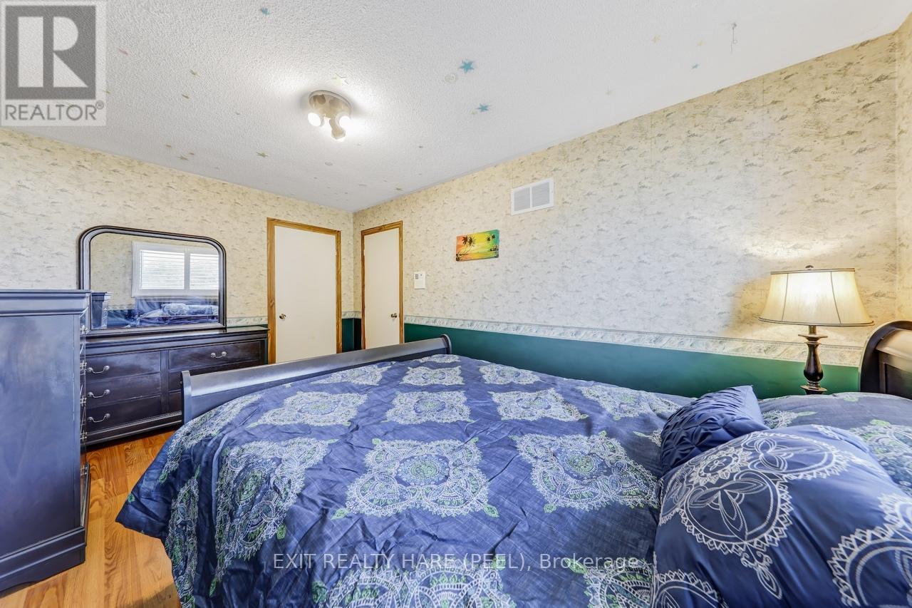 212 Vodden Street W, Brampton (Brampton West), Ontario  L6X 2V3 - Photo 32 - W12415606