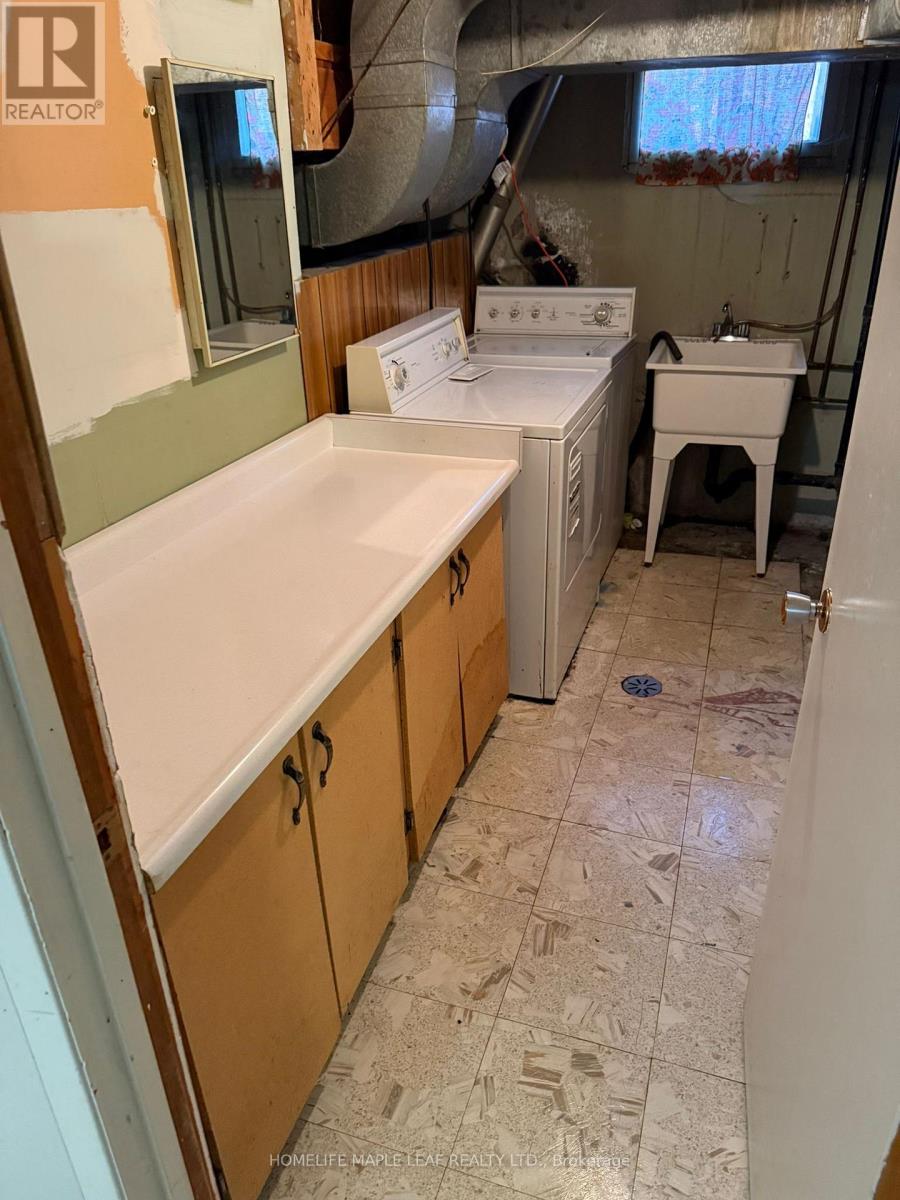 32 Fidelia Crescent, Brampton, Ontario  L6T 3P8 - Photo 15 - W12415621