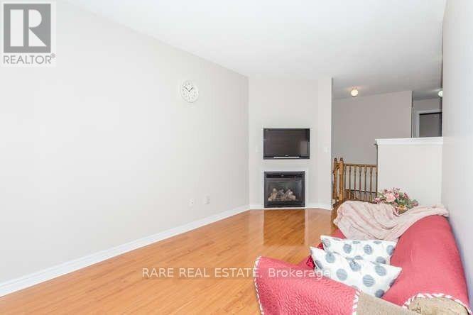 Upper - 4 Charcoal Way, Brampton, Ontario  M5M 3Y3 - Photo 11 - W12415647