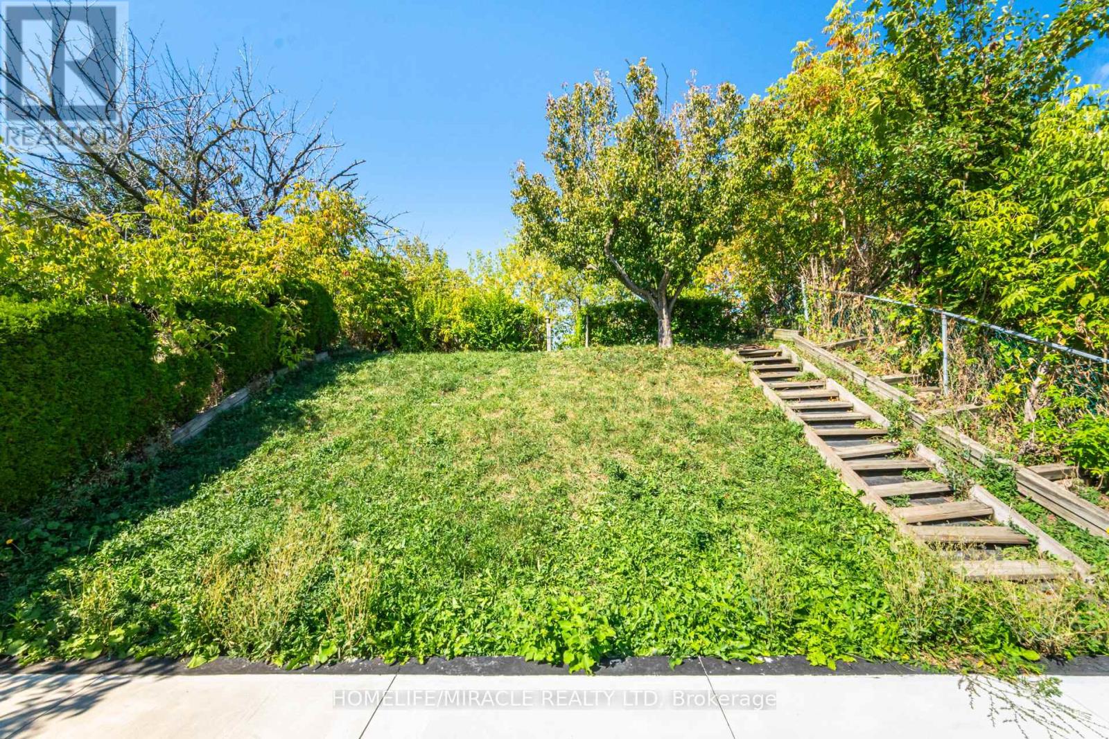 764 Eaglemount Crescent, Mississauga, Ontario  L5C 1N9 - Photo 46 - W12415655