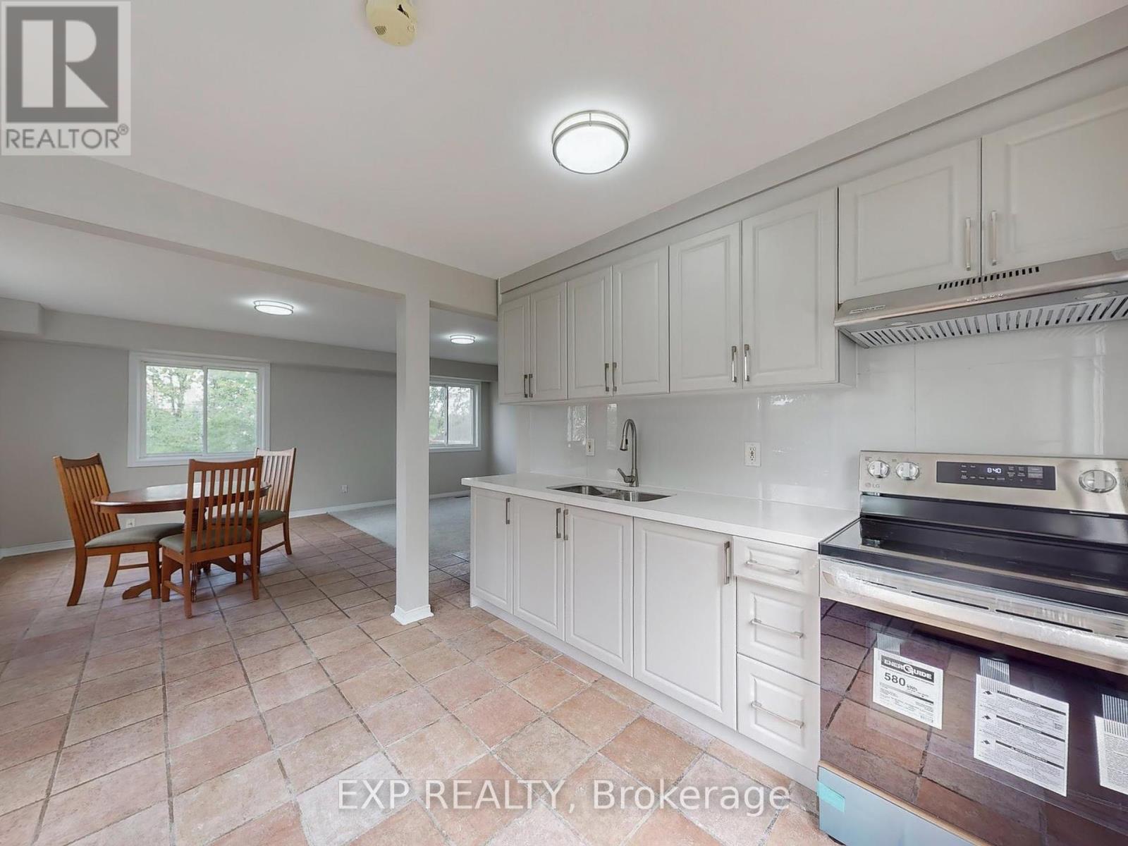 6 English Street, Brampton, Ontario  L6X 1L4 - Photo 32 - W12415665