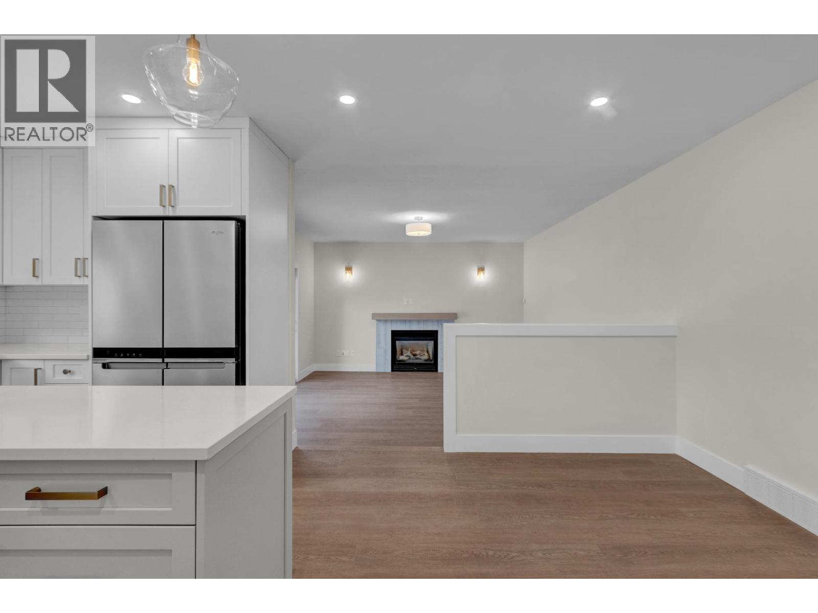 6807 Westmount Drive, Prince George, British Columbia  V2N 6R5 - Photo 2 - R3050100