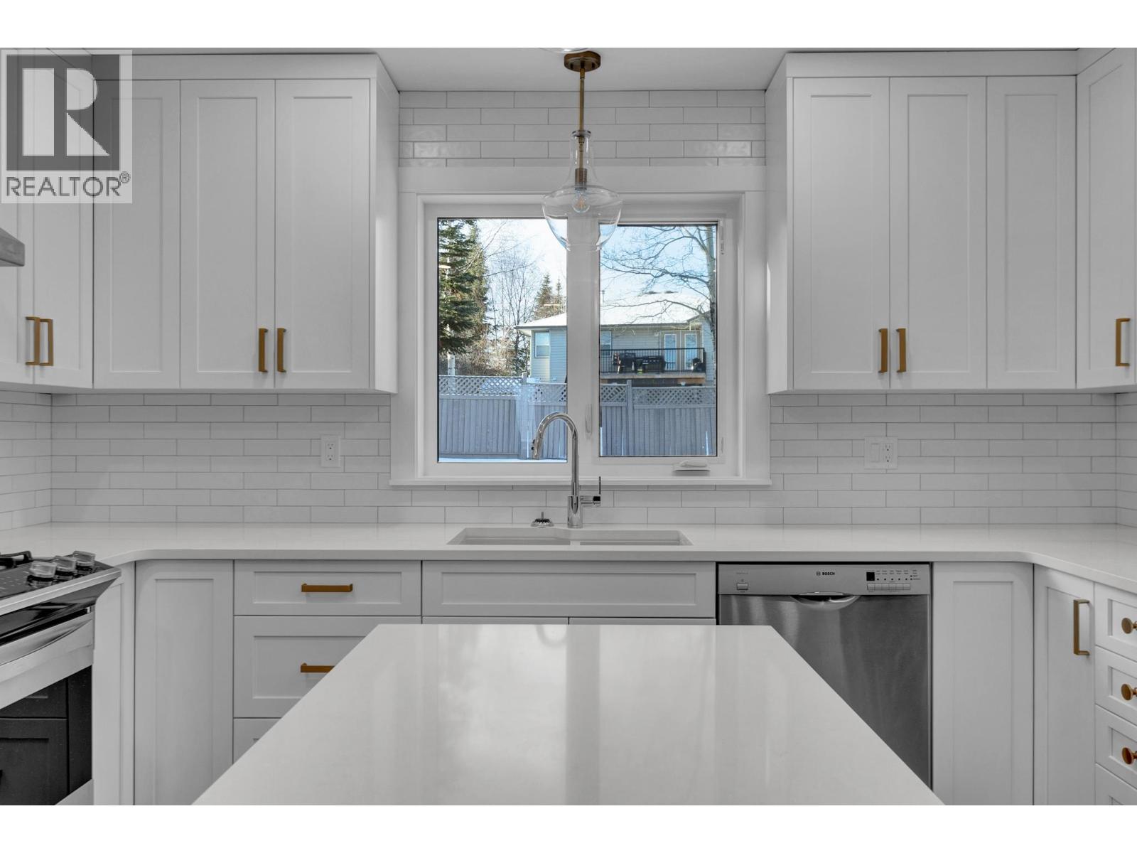 6807 Westmount Drive, Prince George, British Columbia  V2N 6R5 - Photo 6 - R3050100
