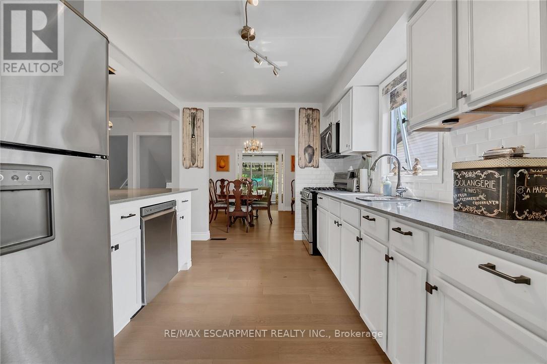 148 Lakeshore Road, St. Catharines, Ontario  L2N 2V1 - Photo 11 - X12415519