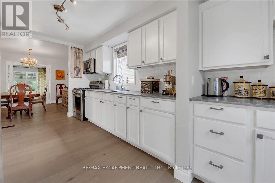 148 Lakeshore Road, St. Catharines, Ontario  L2N 2V1 - Photo 12 - X12415519