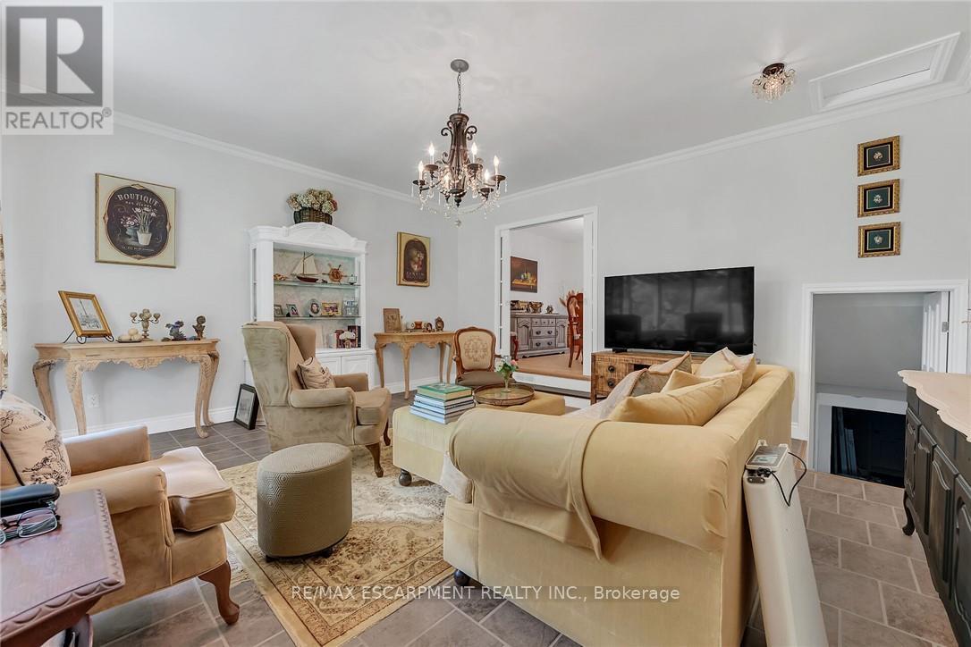 148 Lakeshore Road, St. Catharines, Ontario  L2N 2V1 - Photo 25 - X12415519