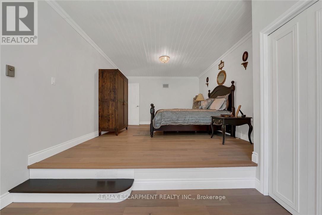 148 Lakeshore Road, St. Catharines, Ontario  L2N 2V1 - Photo 33 - X12415519