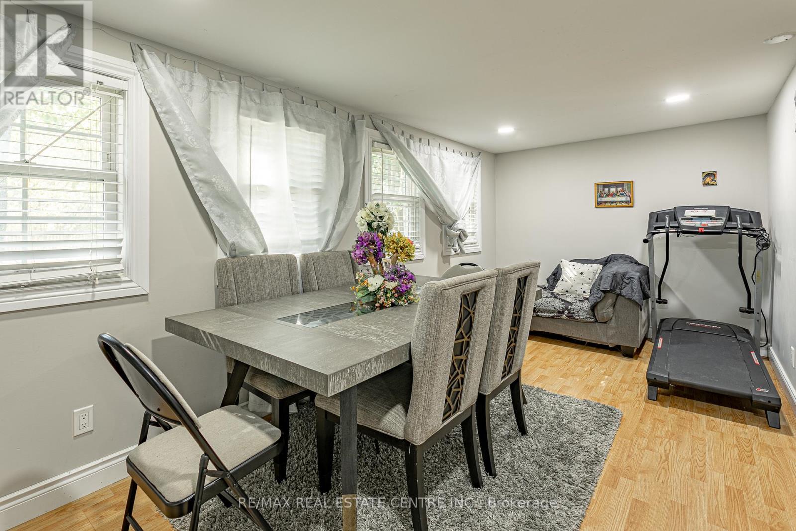 1235 Toukay Crescent, London East, Ontario  N5V 2X8 - Photo 13 - X12415522