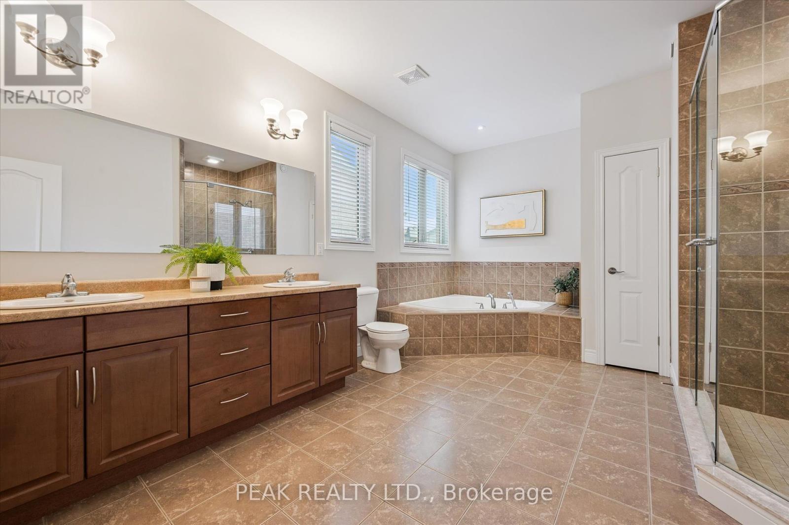 308 Townsend Drive, Woolwich, Ontario  N0B 1M0 - Photo 18 - X12415534