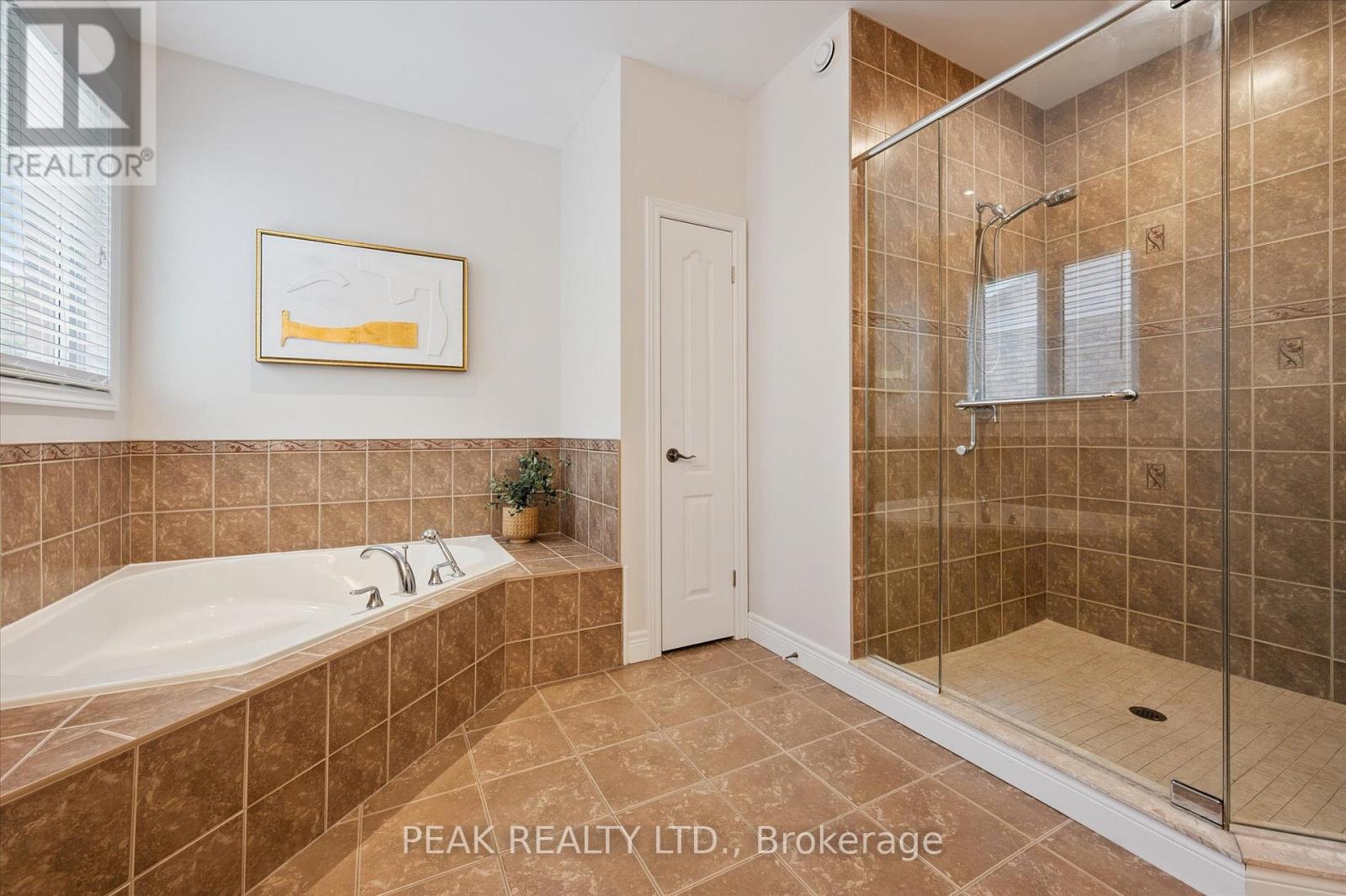 308 Townsend Drive, Woolwich, Ontario  N0B 1M0 - Photo 19 - X12415534