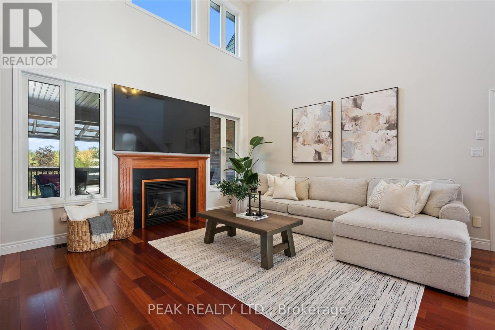 308 Townsend Drive, Woolwich, Ontario  N0B 1M0 - Photo 6 - X12415534