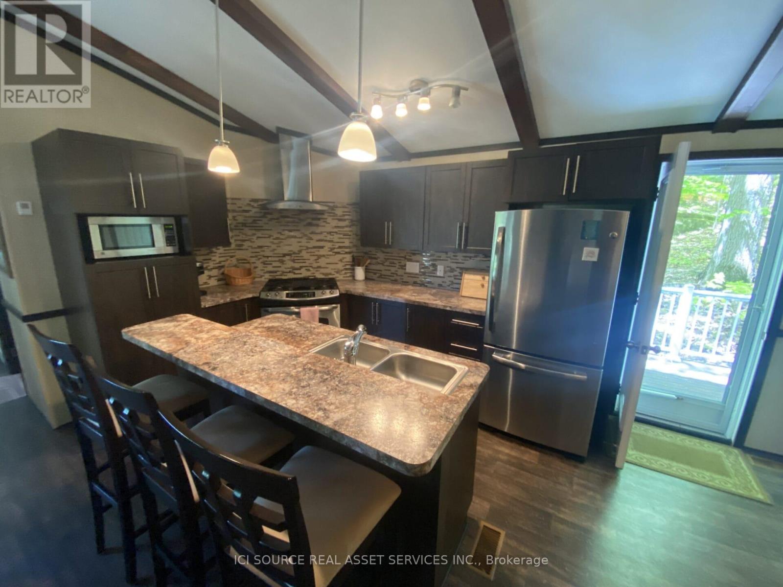 Smr114 - 1082 Shamrock Marina Road, Gravenhurst, Ontario  P0E 1N0 - Photo 6 - X12415551