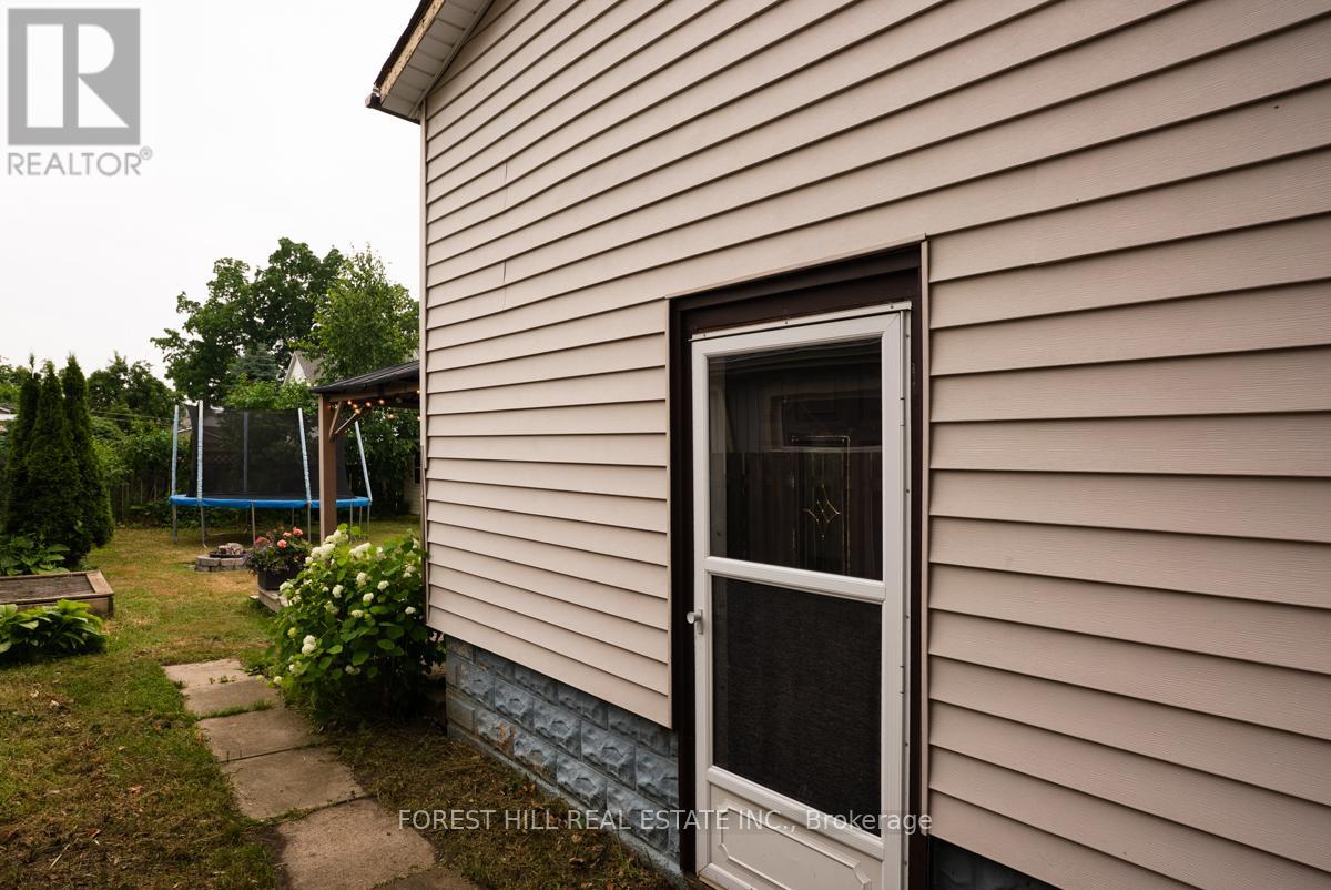 108 Cross Street E, Haldimand, Ontario  N1A 1B8 - Photo 26 - X12415648