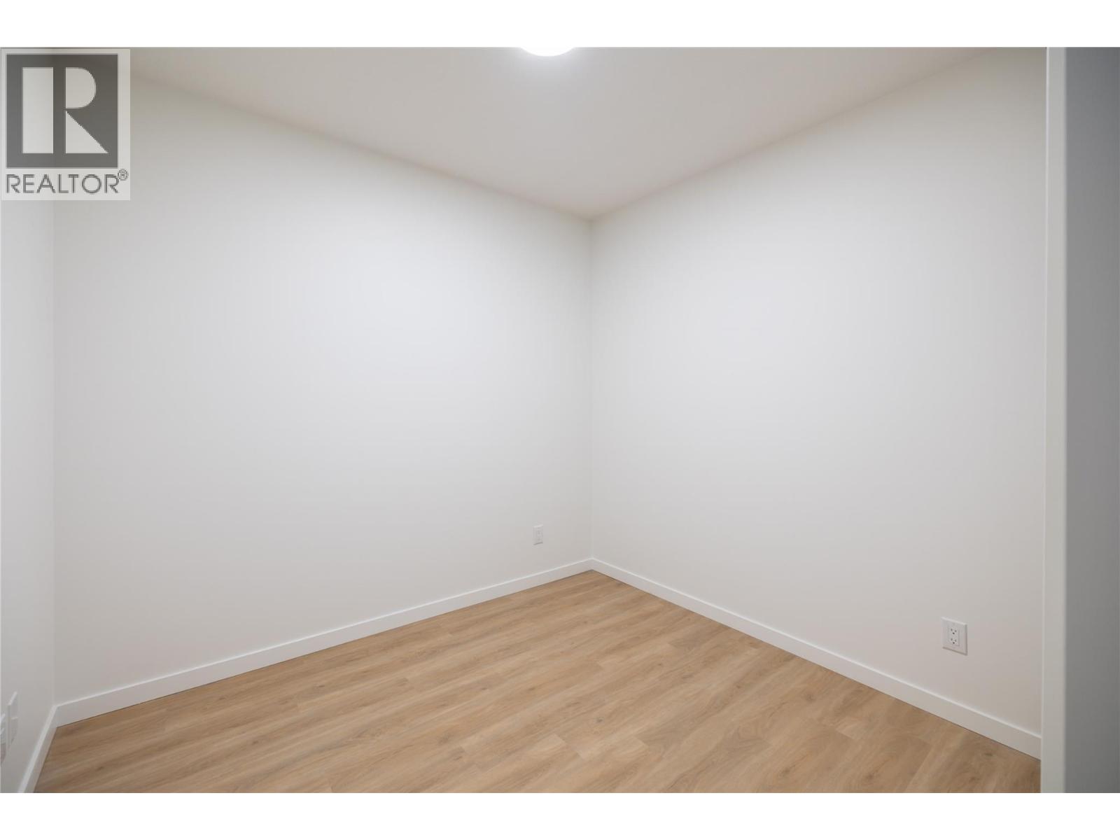 604 Cawston Avenue Unit# 415 Kelowna Photo 24