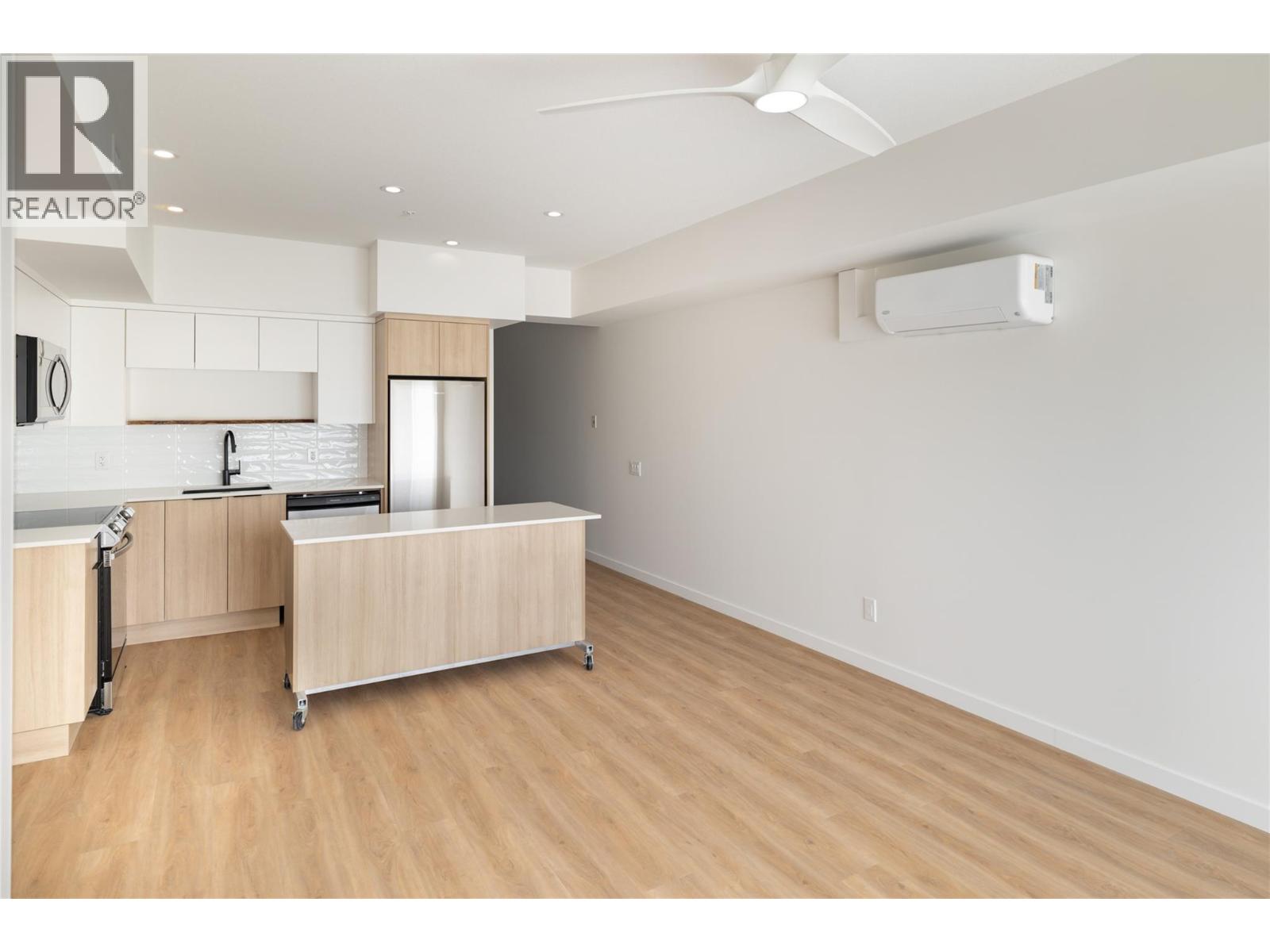 604 Cawston Avenue Unit# 415 Kelowna Photo 8