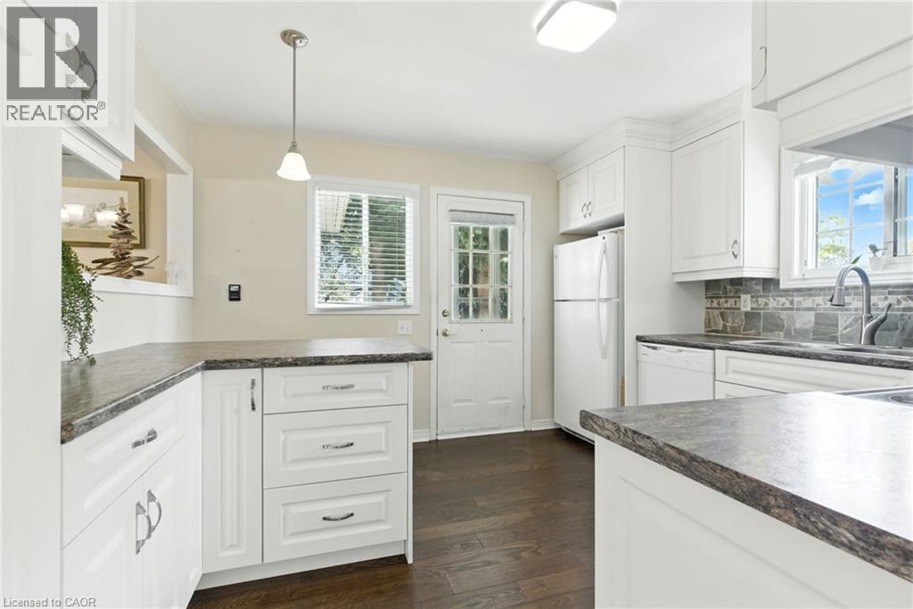 360 Silverbirch Boulevard, Glanbrook, Ontario  L0R 1W0 - Photo 3 - 40769337