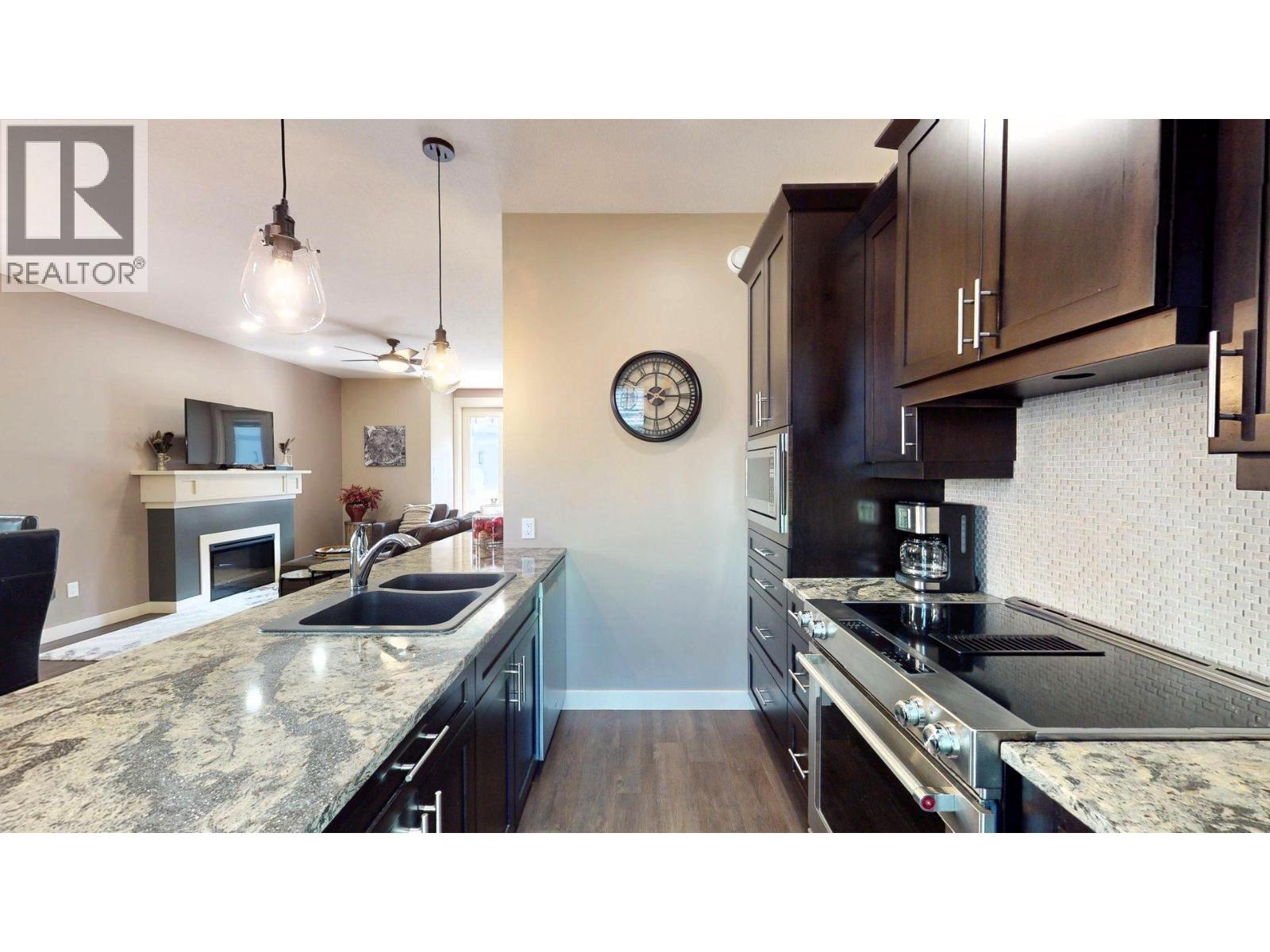 900 Bighorn Boulevard Unit# 916 C, Radium Hot Springs, British Columbia  V0A 1M0 - Photo 8 - 10363430