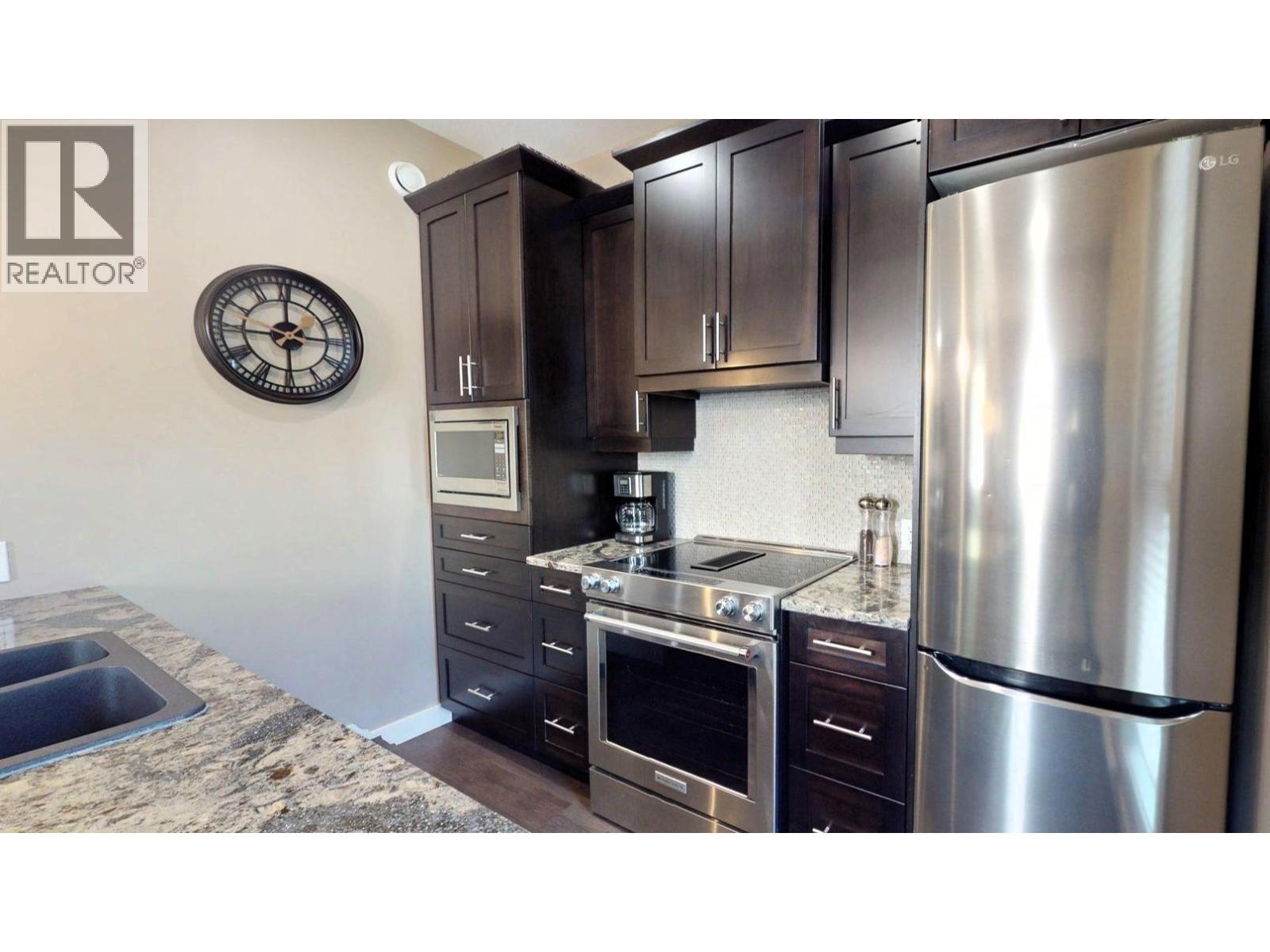 900 Bighorn Boulevard Unit# 916 C, Radium Hot Springs, British Columbia  V0A 1M0 - Photo 7 - 10363430