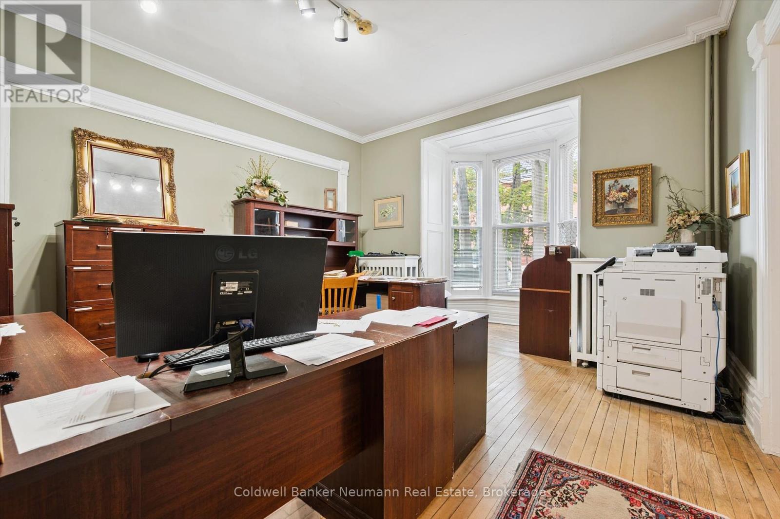 221 Woolwich Street, Guelph, Ontario  N1H 3V4 - Photo 18 - X12415793