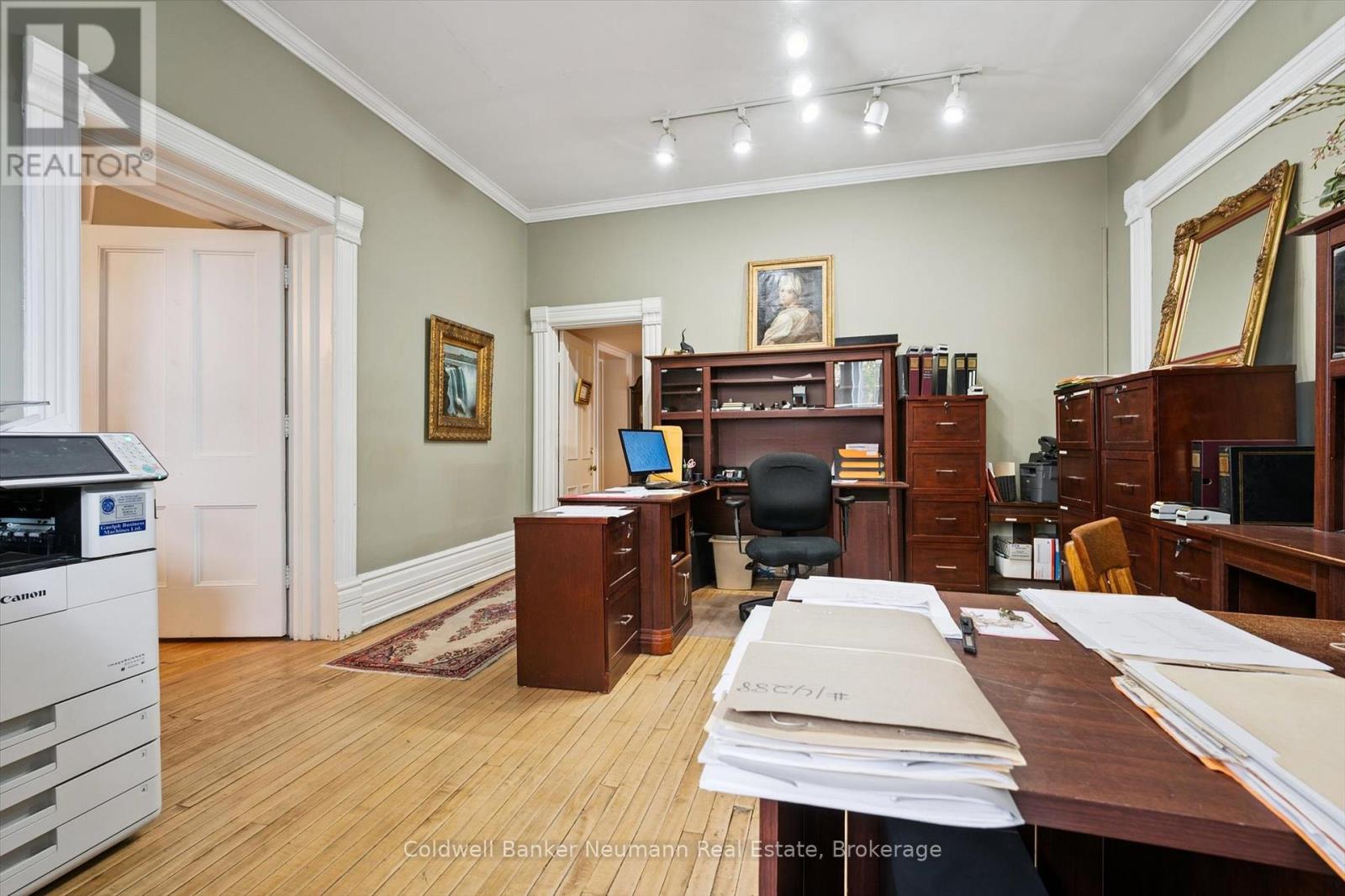 221 Woolwich Street, Guelph, Ontario  N1H 3V4 - Photo 20 - X12415793