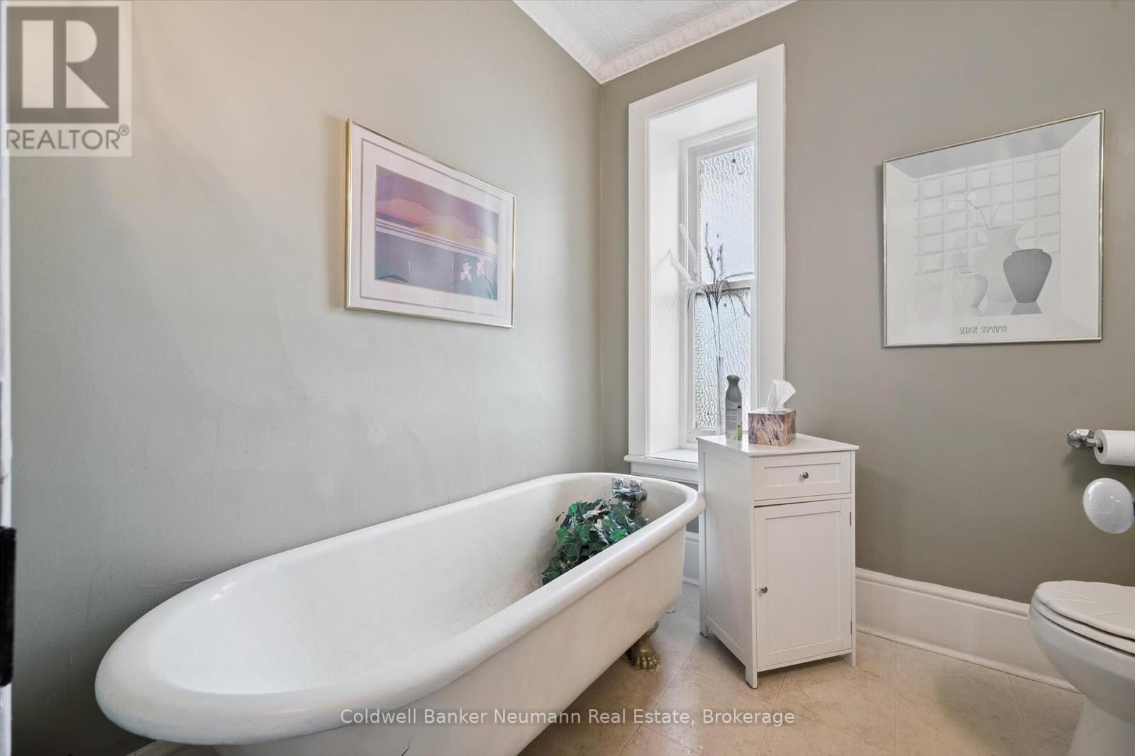 221 Woolwich Street, Guelph, Ontario  N1H 3V4 - Photo 41 - X12415793
