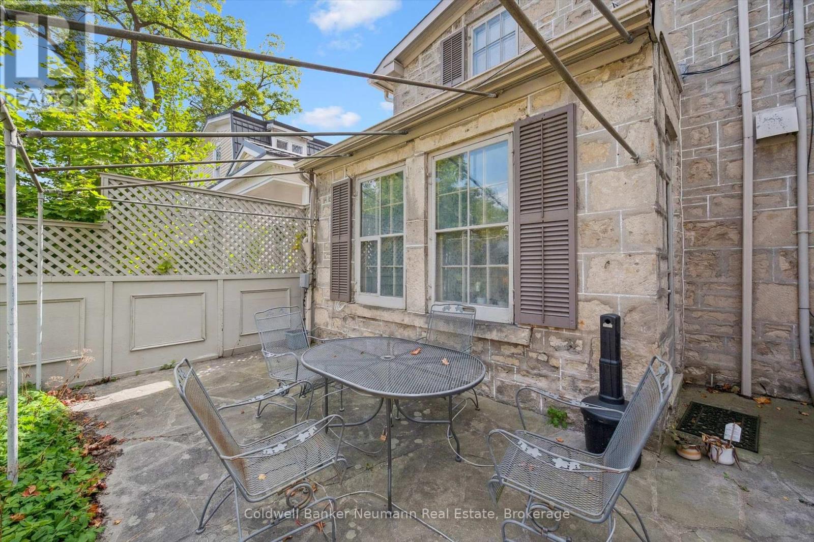 221 Woolwich Street, Guelph, Ontario  N1H 3V4 - Photo 46 - X12415793