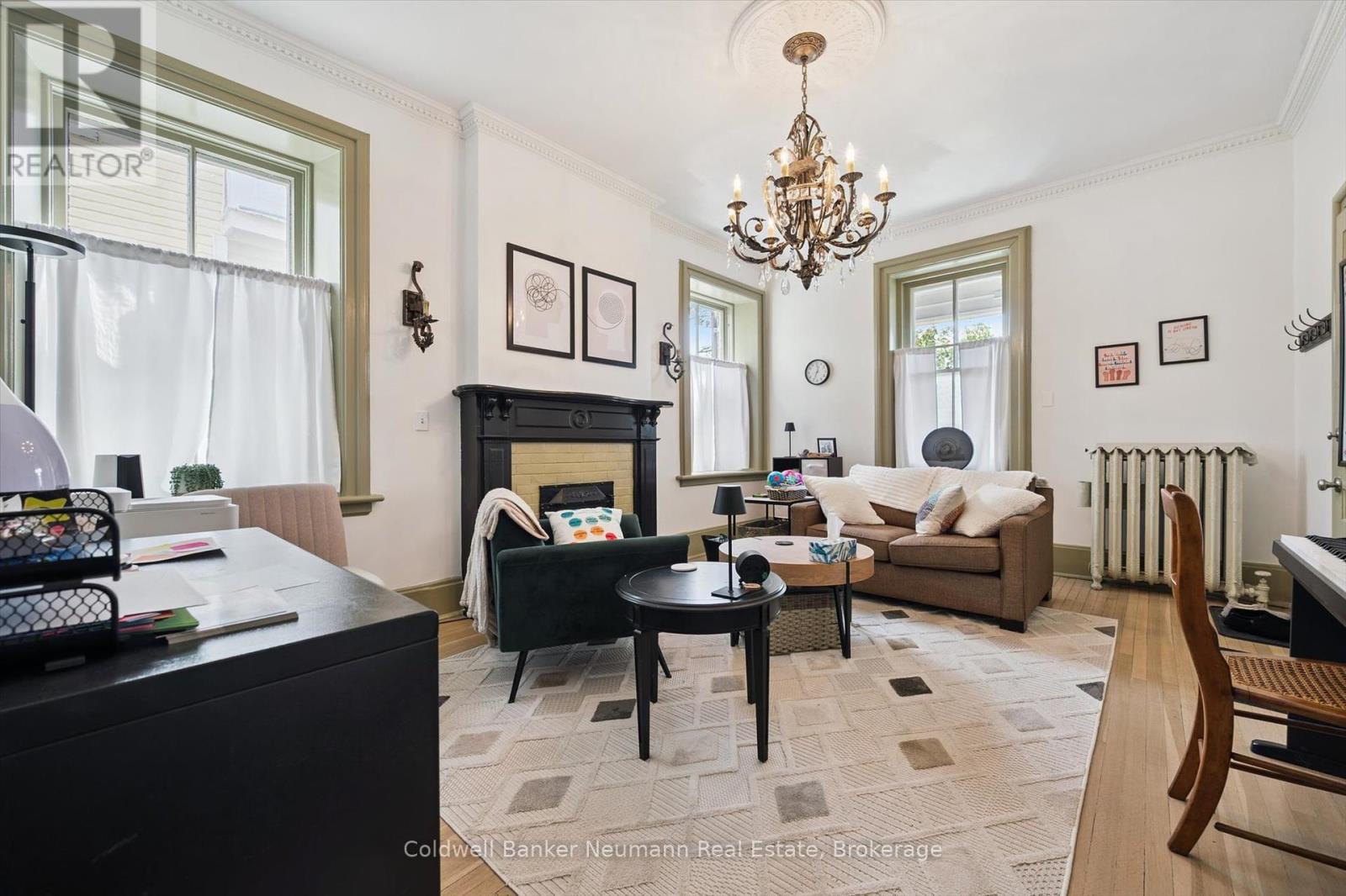 221 Woolwich Street, Guelph, Ontario  N1H 3V4 - Photo 8 - X12415793