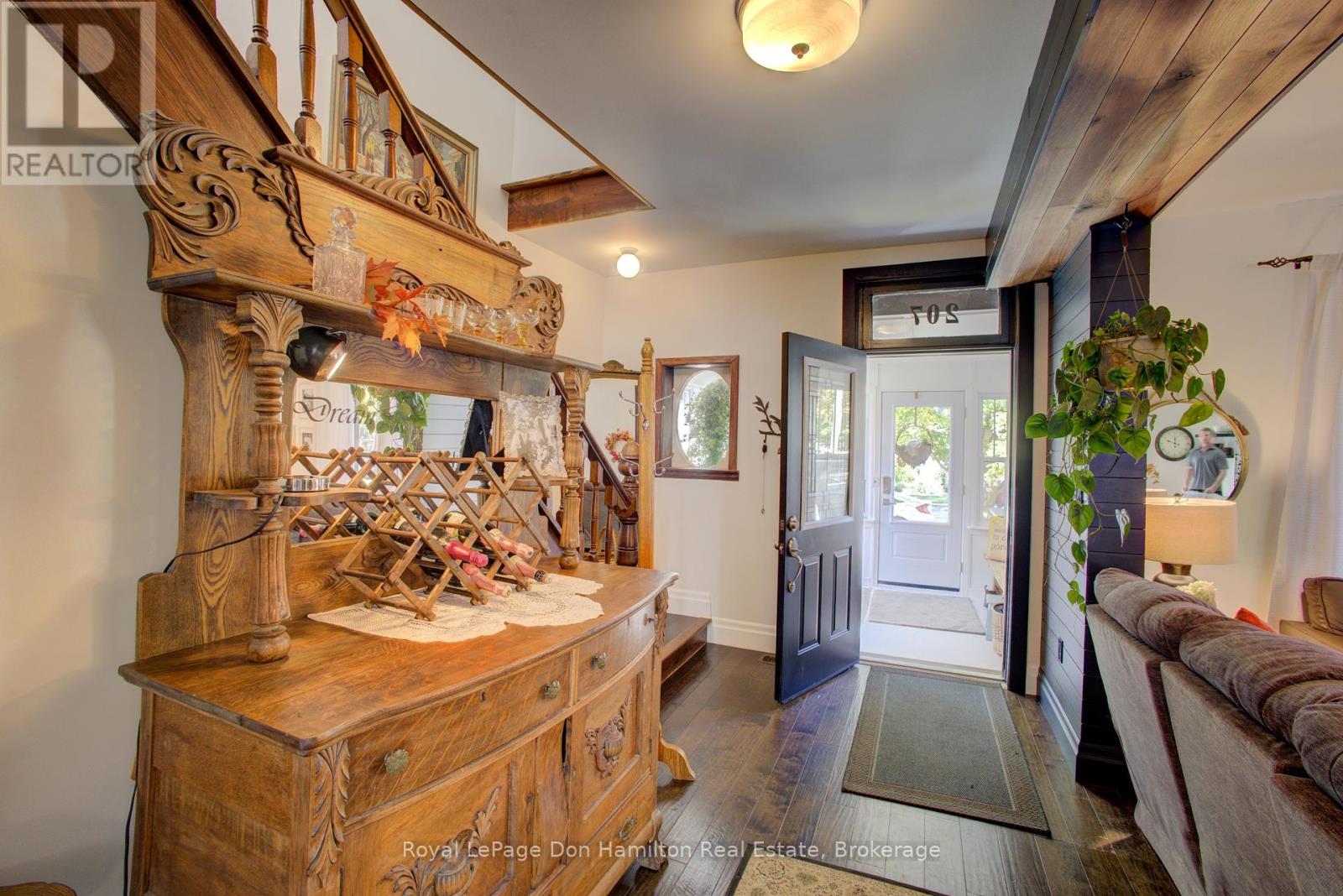 207 King Street, North Perth (Elma), Ontario  N0G 1B0 - Photo 7 - X12415823