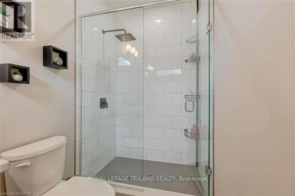 2129 Linkway Boulevard, London South, Ontario  N6K 0K8 - Photo 22 - X12415766