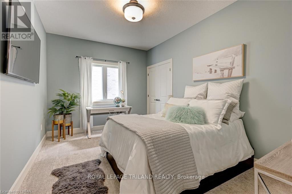 2129 Linkway Boulevard, London South, Ontario  N6K 0K8 - Photo 23 - X12415766
