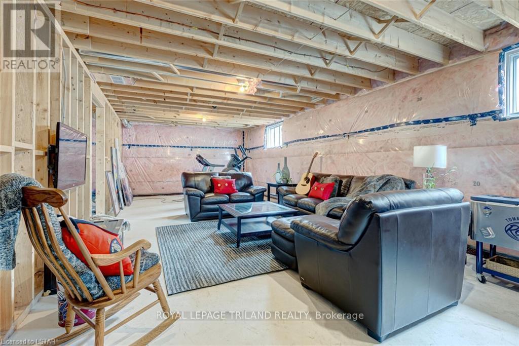2129 Linkway Boulevard, London South, Ontario  N6K 0K8 - Photo 27 - X12415766