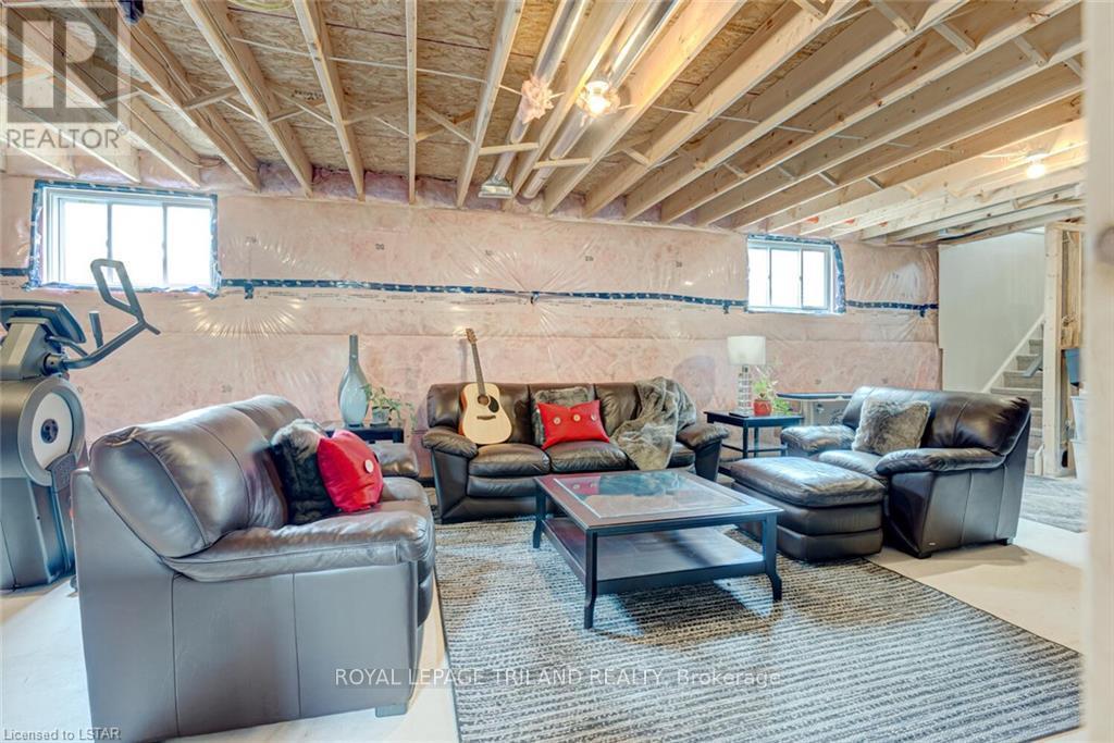 2129 Linkway Boulevard, London South, Ontario  N6K 0K8 - Photo 29 - X12415766