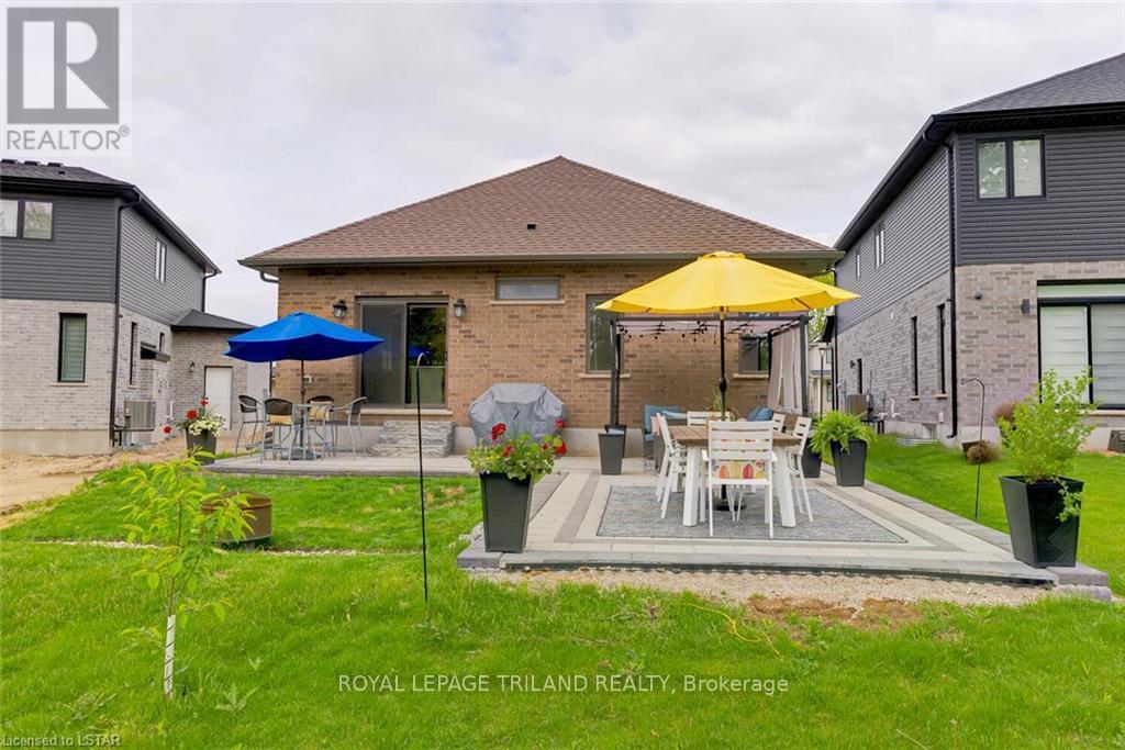 2129 Linkway Boulevard, London South, Ontario  N6K 0K8 - Photo 37 - X12415766