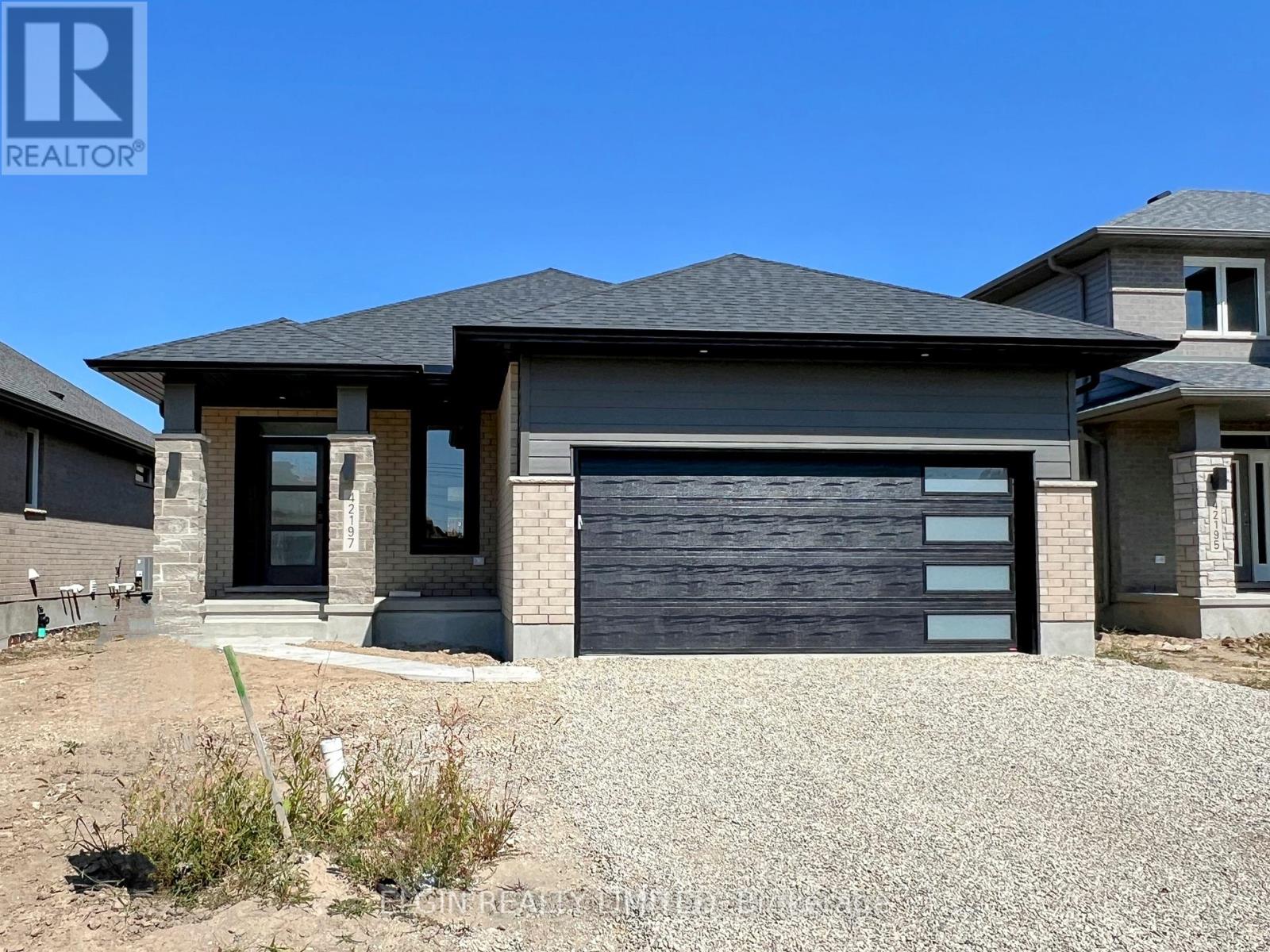 42197 Mcbain Line, Central Elgin, Ontario  N5P 0E4 - Photo 1 - X12415818