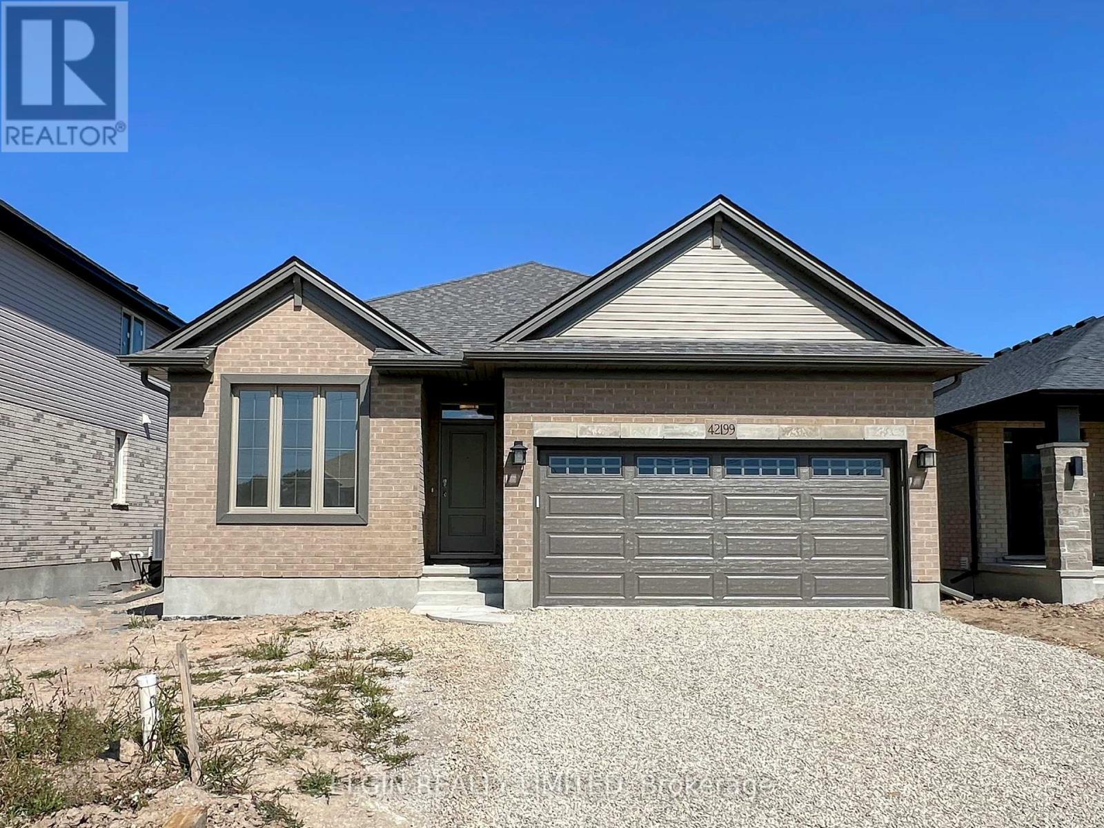 42199 Mcbain Line, Central Elgin, Ontario  N5P 0E4 - Photo 1 - X12415822