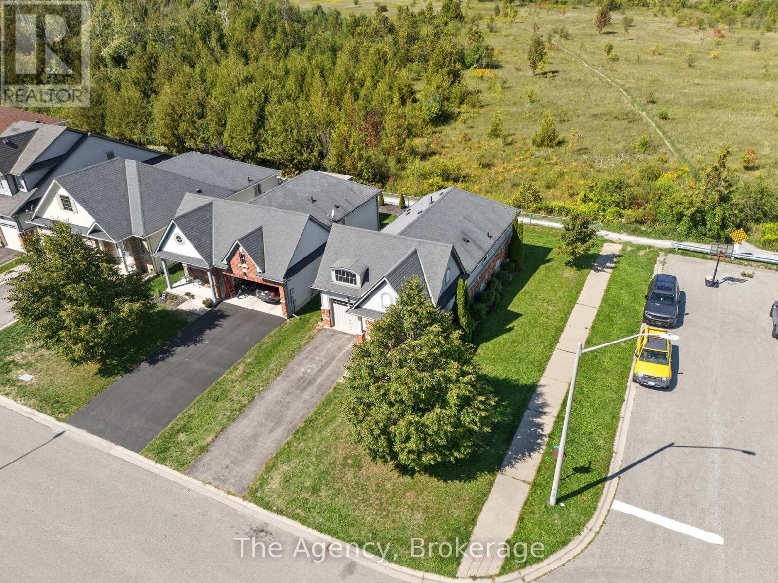 70 Cook Street, Kawartha Lakes, Ontario  K9V 0C7 - Photo 2 - X12415837