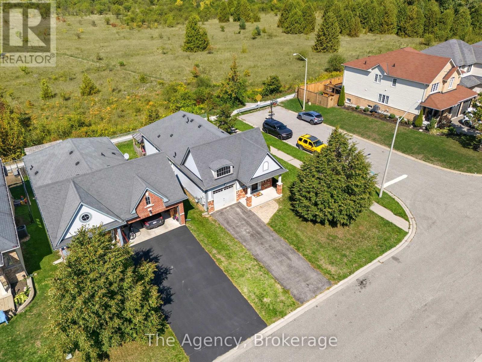 70 Cook Street, Kawartha Lakes, Ontario  K9V 0C7 - Photo 3 - X12415837