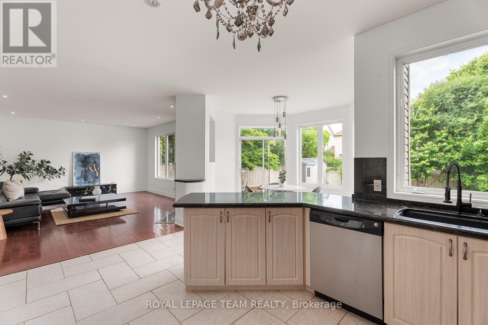 33 Valencia Street, Ottawa, Ontario  K2G 6T1 - Photo 15 - X12415855