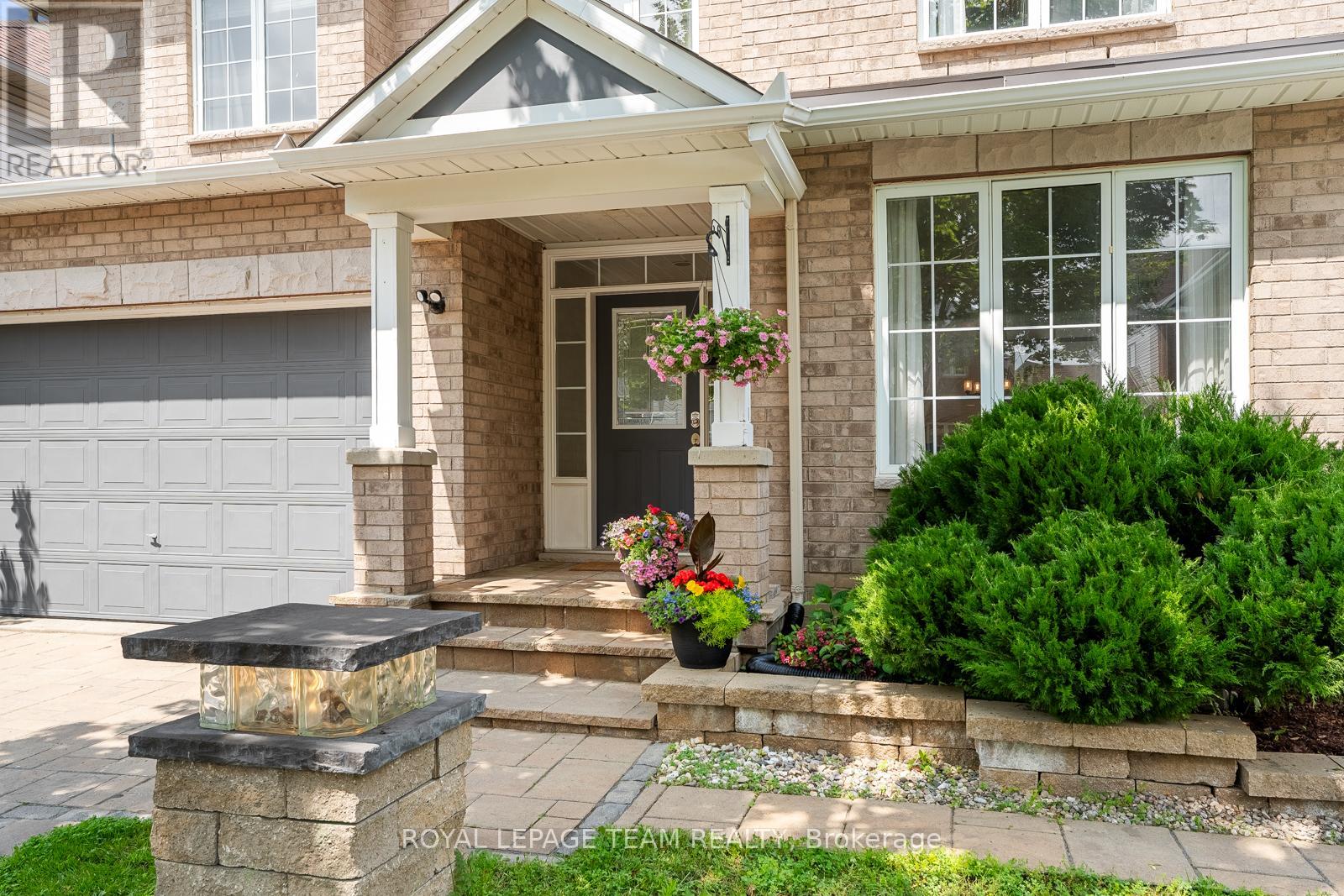 33 Valencia Street, Ottawa, Ontario  K2G 6T1 - Photo 2 - X12415855