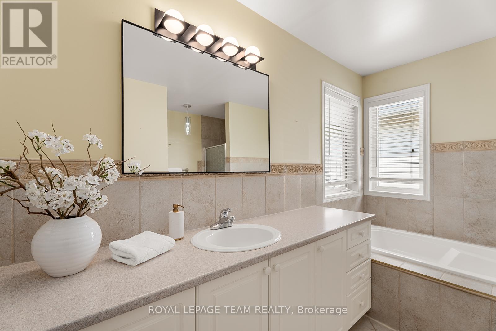 33 Valencia Street, Ottawa, Ontario  K2G 6T1 - Photo 23 - X12415855