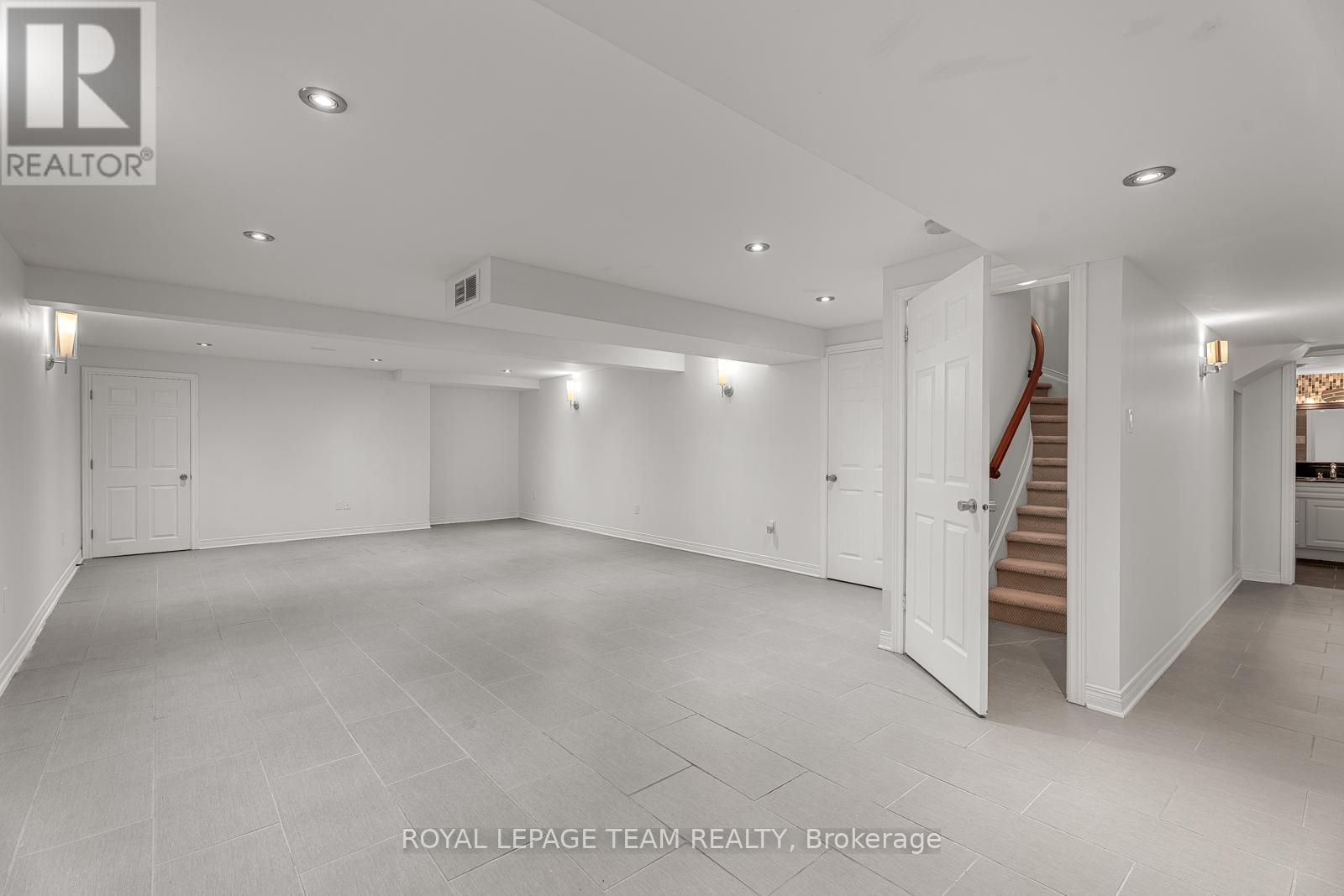 33 Valencia Street, Ottawa, Ontario  K2G 6T1 - Photo 29 - X12415855