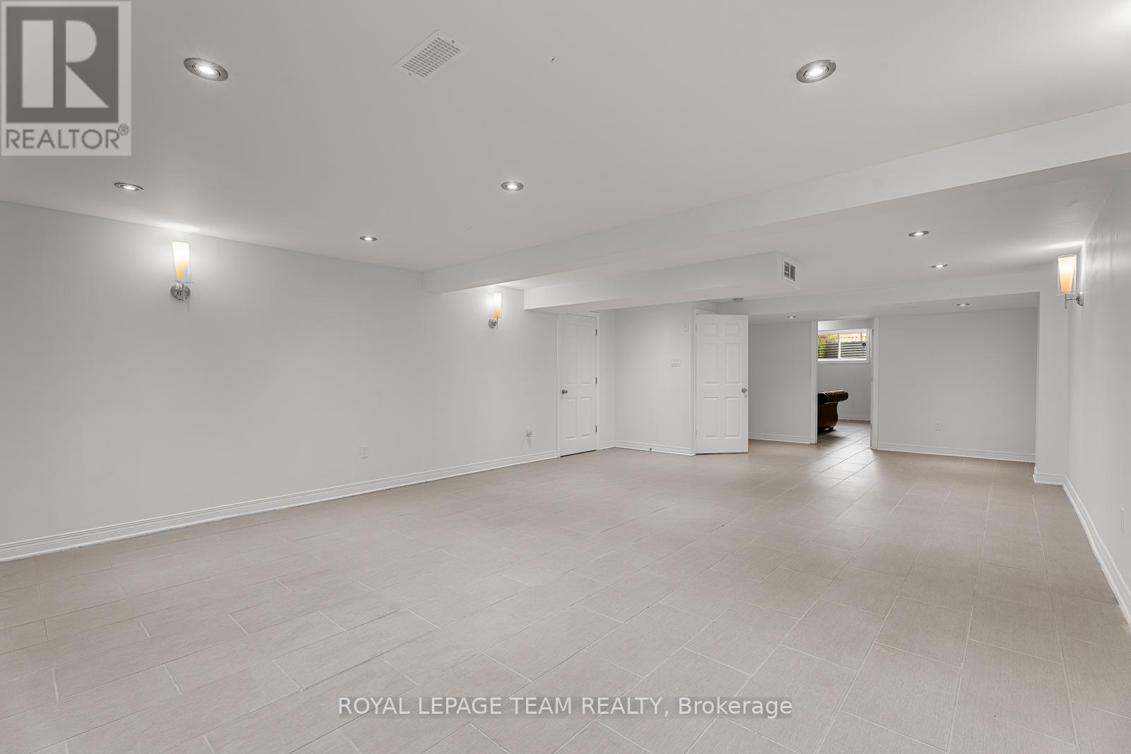 33 Valencia Street, Ottawa, Ontario  K2G 6T1 - Photo 30 - X12415855