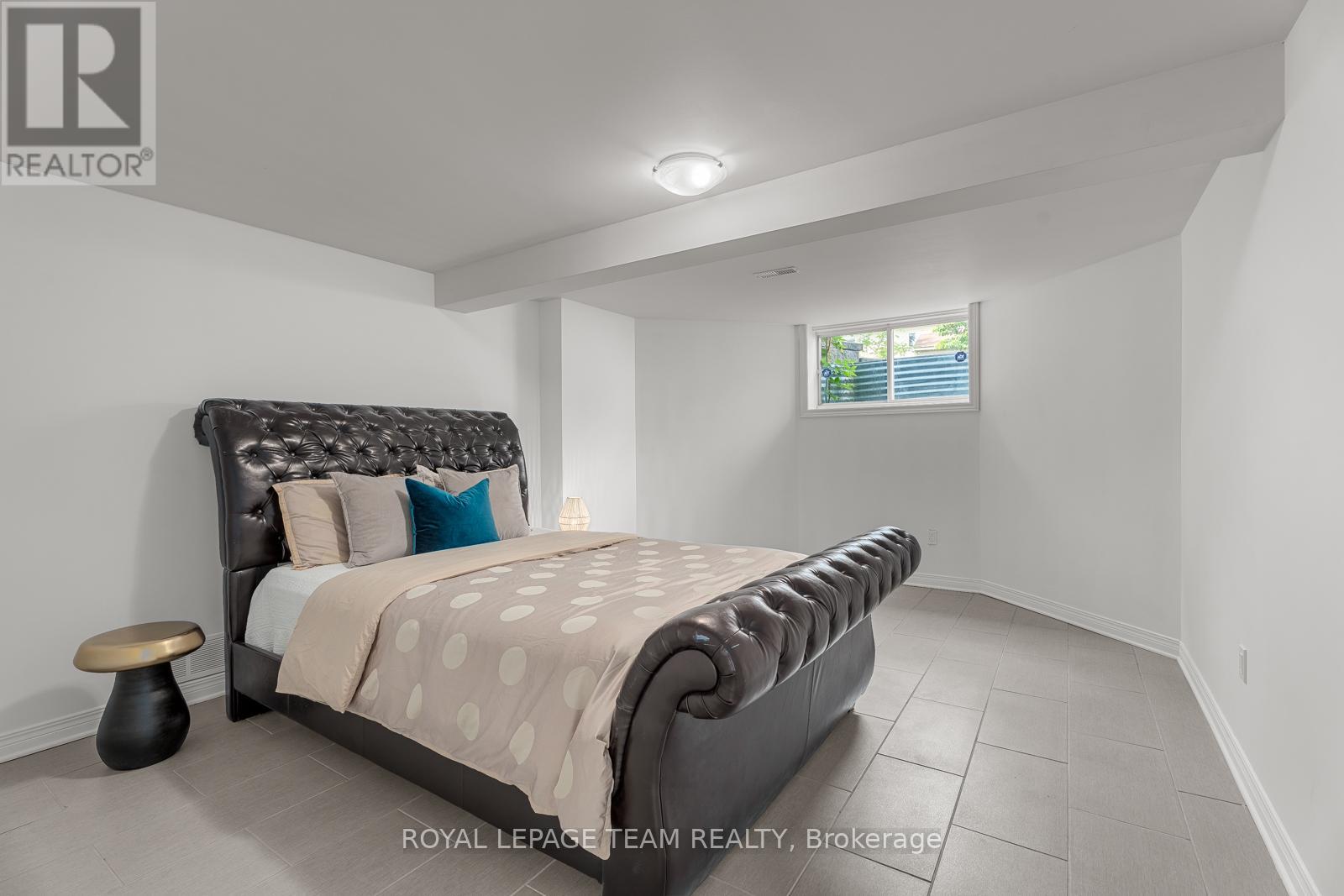 33 Valencia Street, Ottawa, Ontario  K2G 6T1 - Photo 31 - X12415855
