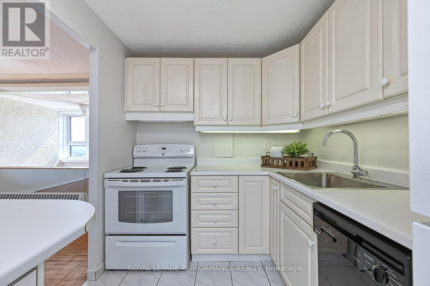 607 - 1356 Meadowlands Drive E, Ottawa, Ontario  K2E 6K6 - Photo 20 - X12415862