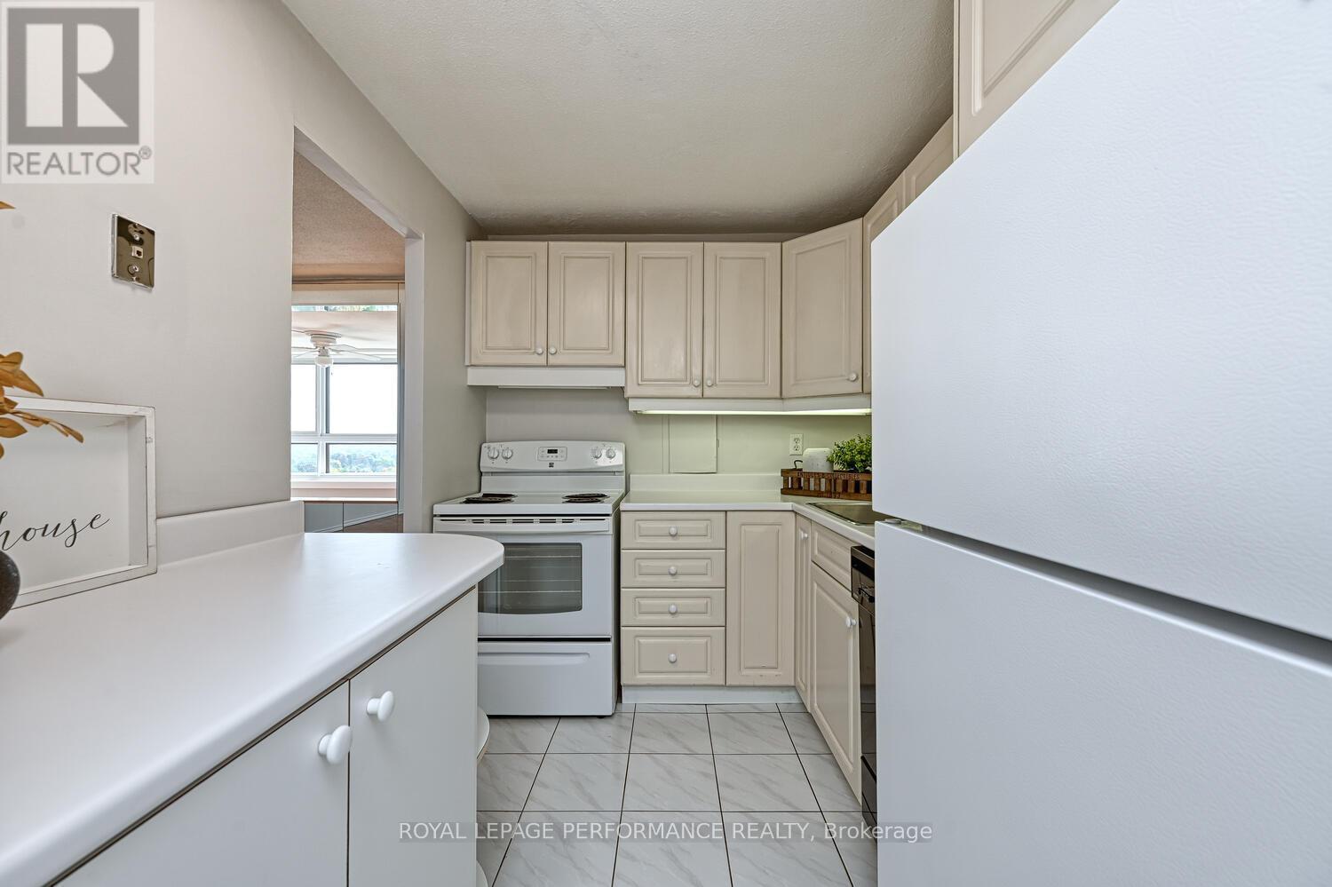607 - 1356 Meadowlands Drive E, Ottawa, Ontario  K2E 6K6 - Photo 21 - X12415862