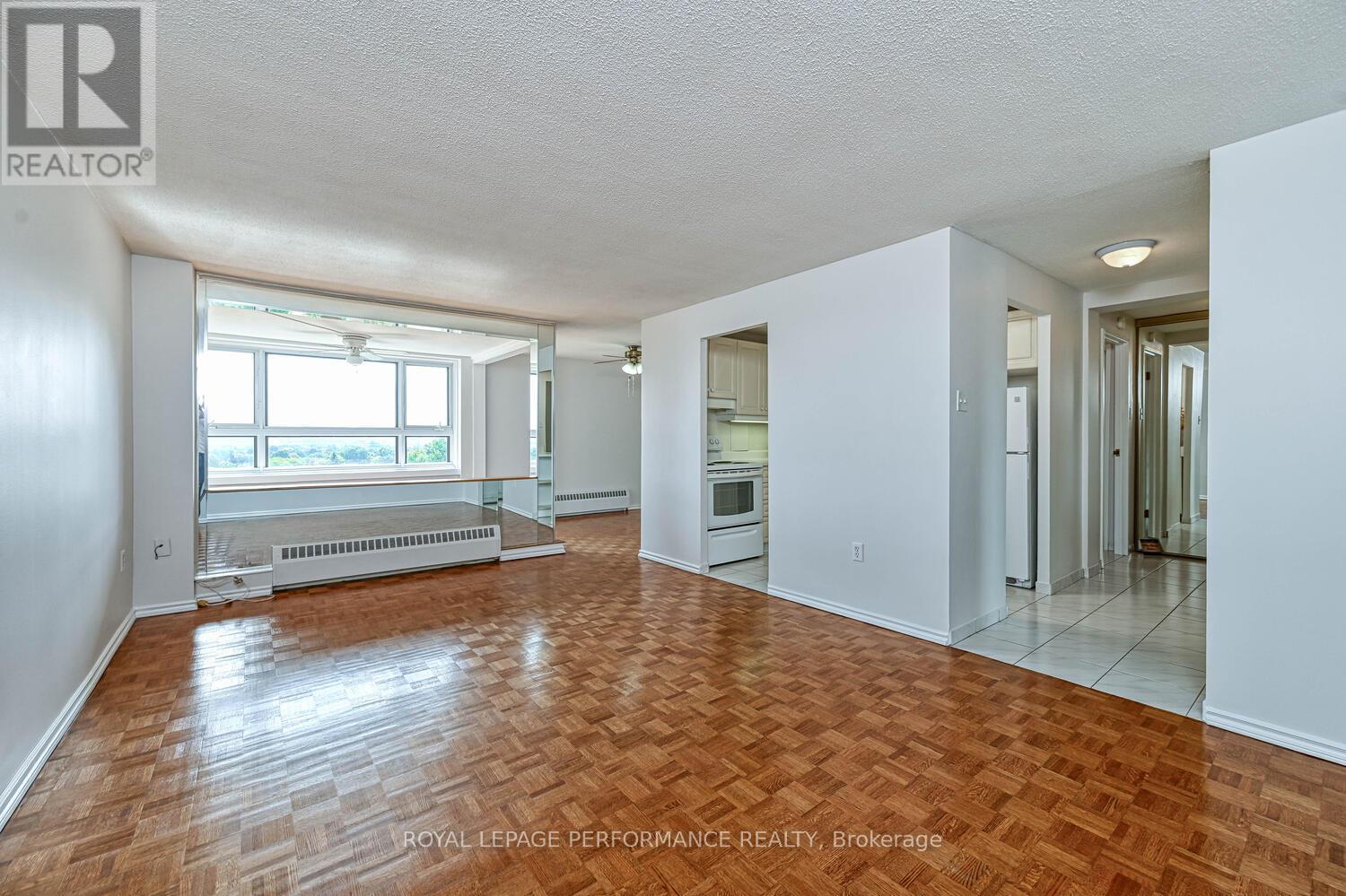 607 - 1356 Meadowlands Drive E, Ottawa, Ontario  K2E 6K6 - Photo 7 - X12415862