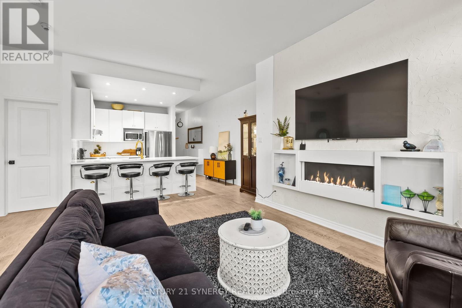 203 - 500 Claridge Drive, Ottawa, Ontario  K2J 3G5 - Photo 6 - X12415890