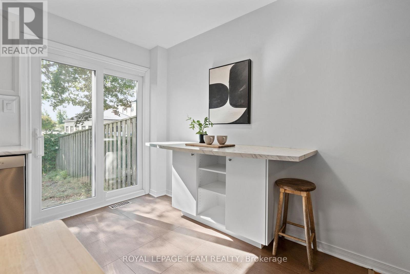 230 Currell Avenue, Ottawa, Ontario  K1Z 7J3 - Photo 14 - X12415927