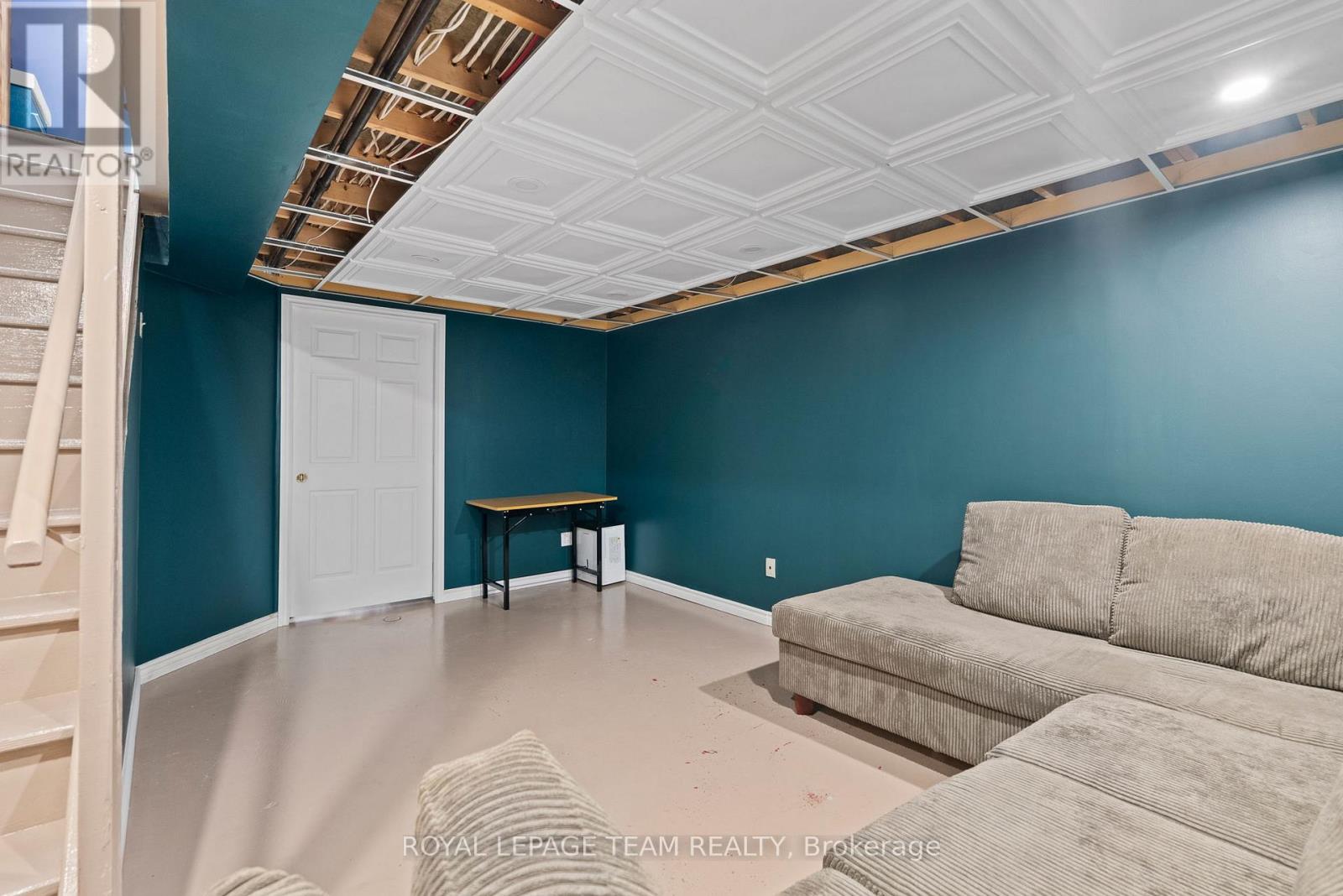 230 Currell Avenue, Ottawa, Ontario  K1Z 7J3 - Photo 24 - X12415927
